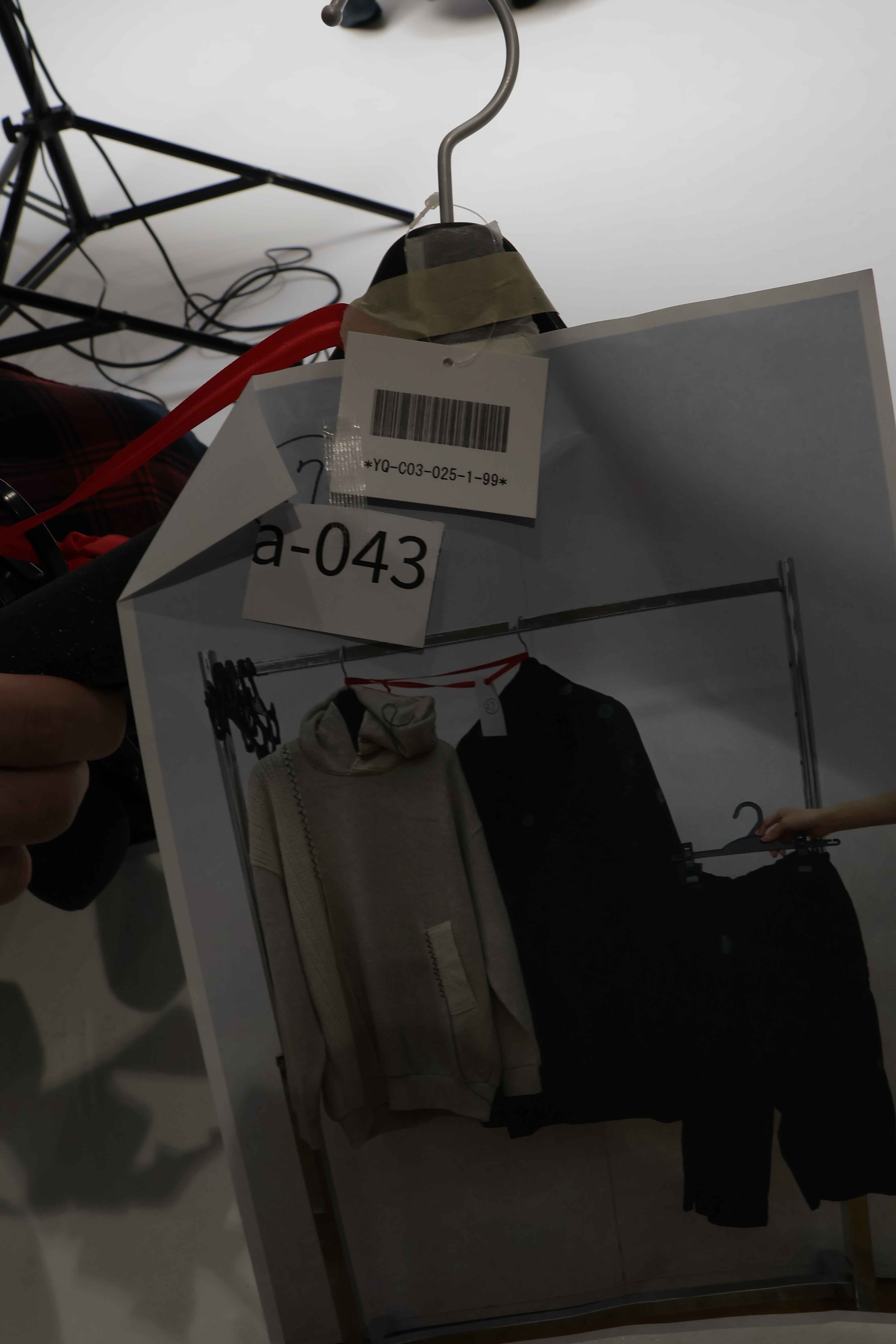 100/2 BROAD DOT PIGMENT PRINT ARRANGED SLEEVE COAT