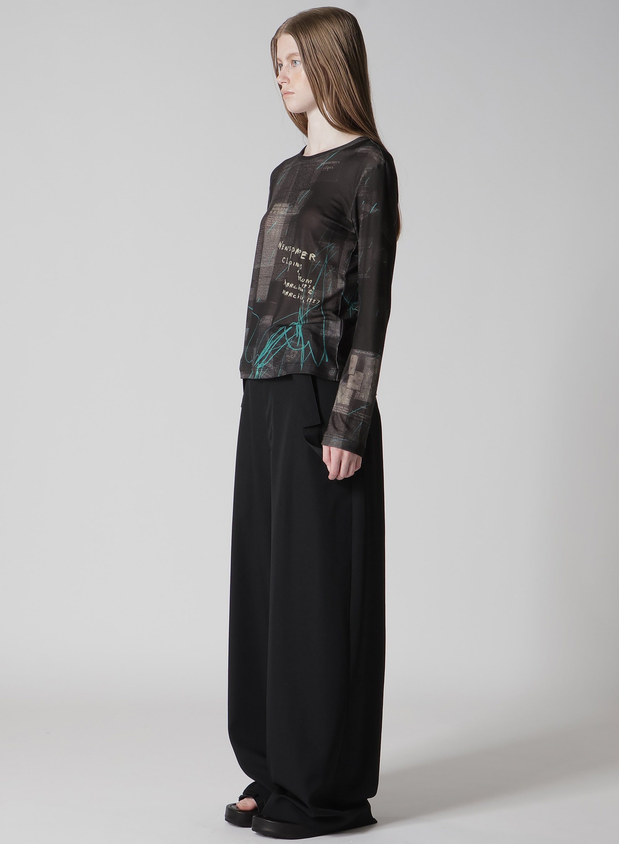 COTTON INTERLOCK NEWSPAPER PRINT LONG SLEEVE TEE