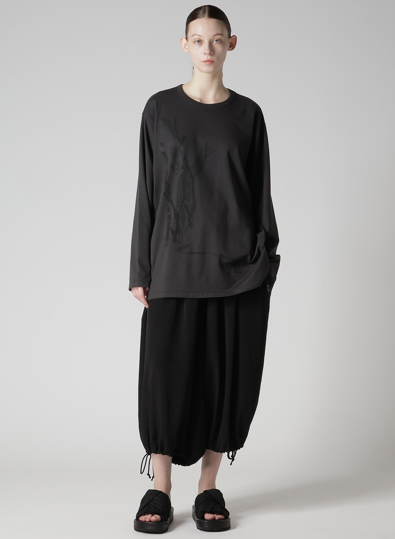 "Y" PIGMENT-PRINT LONG-SLEEVE TEE