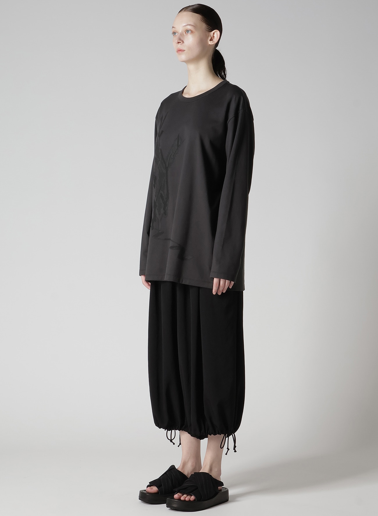 "Y" PIGMENT-PRINT LONG-SLEEVE TEE