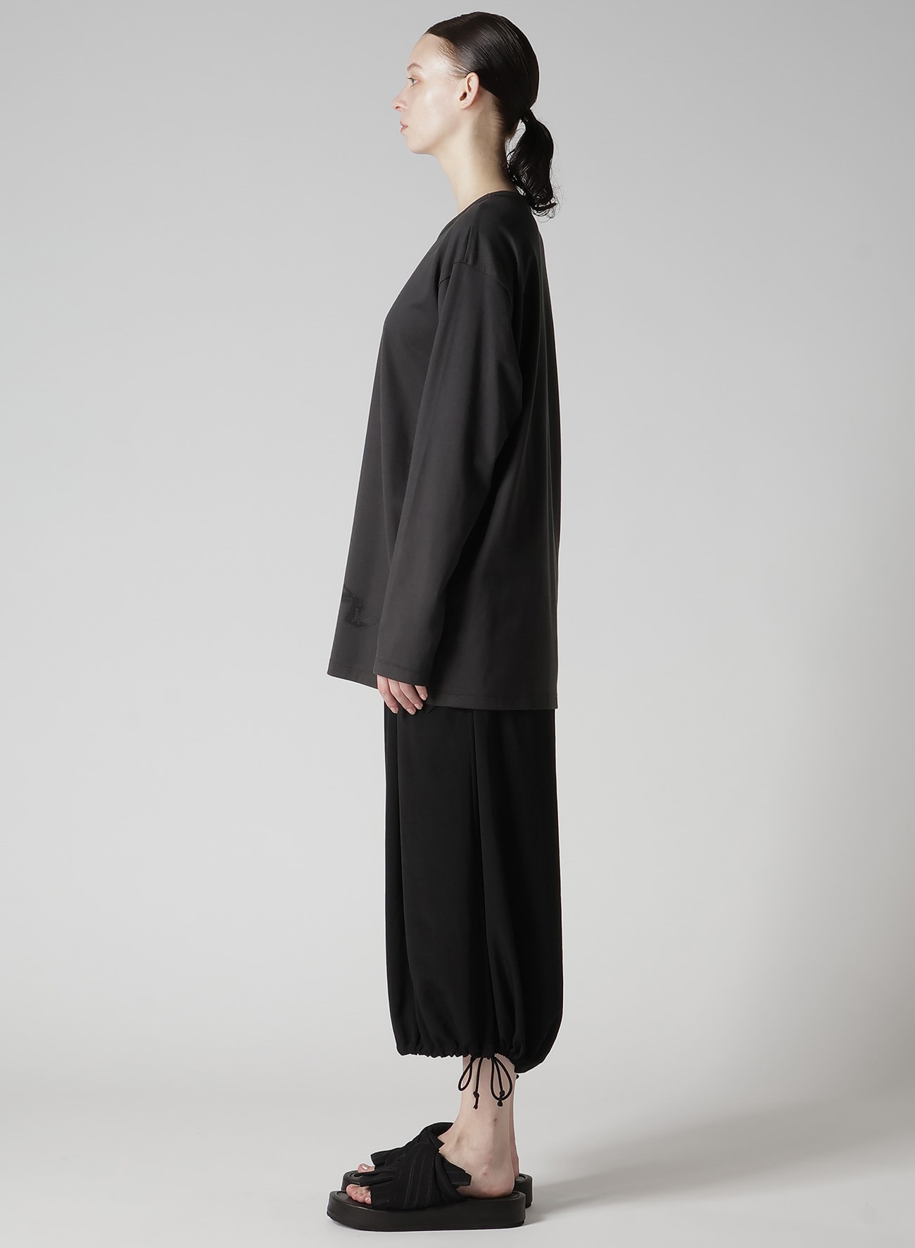 "Y" PIGMENT-PRINT LONG-SLEEVE TEE