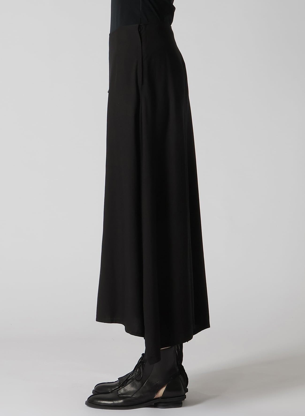 RAYON BROAD RIGHT CROPPED PANTS SKIRT(XS Black): Y's｜THE SHOP
