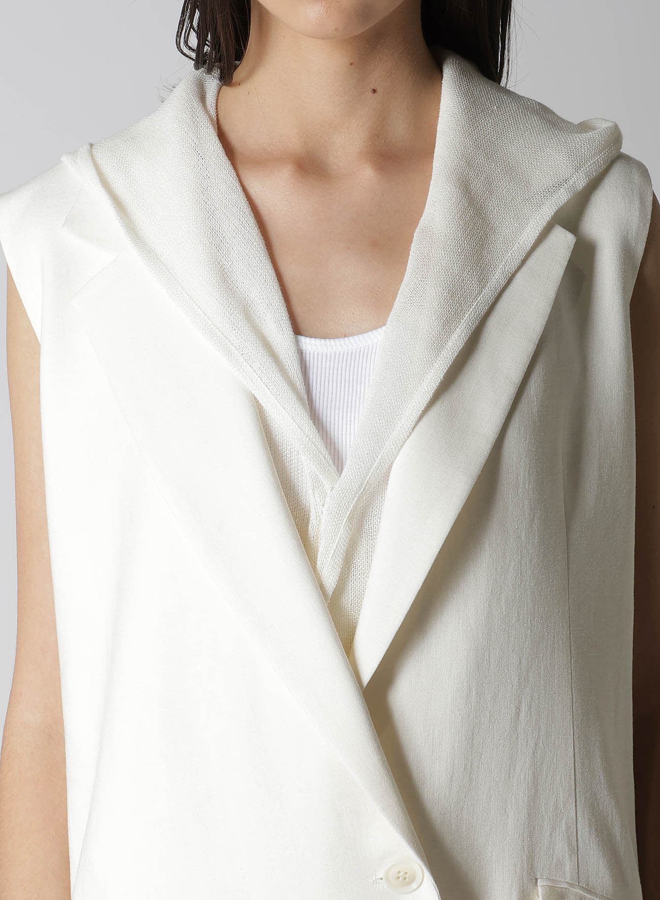 RY/LI CANVAS SLEEVELESS ASYMMETERIC JACKET