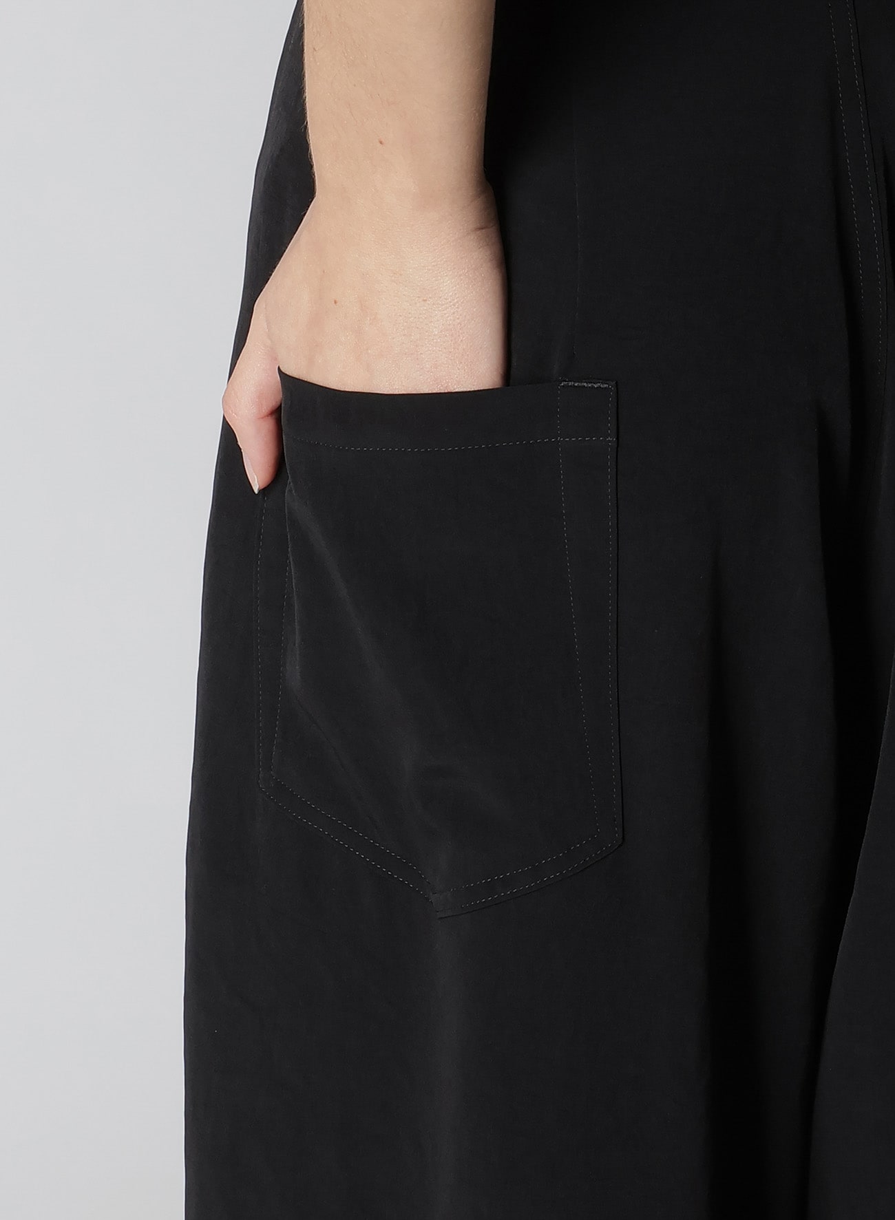 CREPE de CHINE DOUBE TUCKED WIDE PANTS