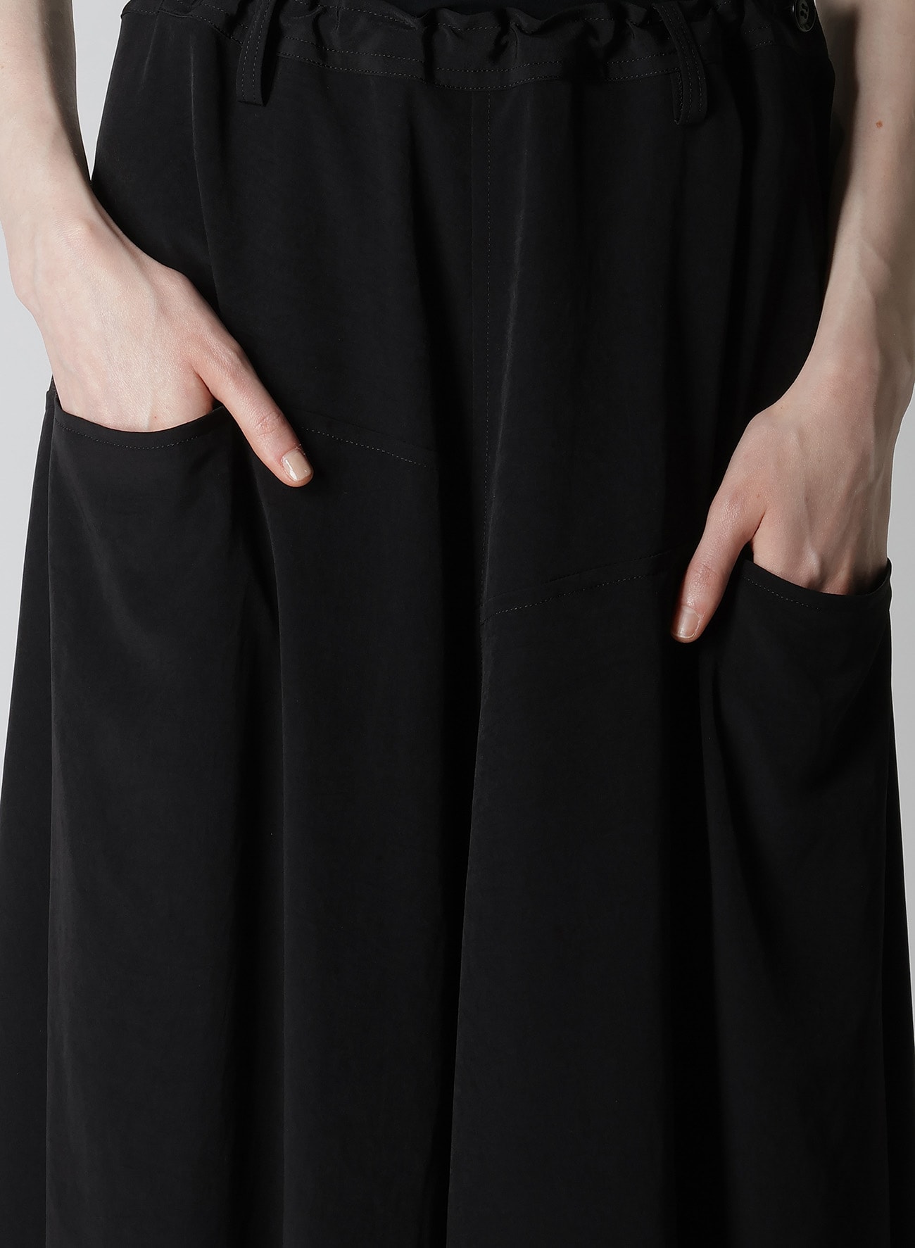 CREPE de CHINE FRONT PANEL POCKET SKIRT