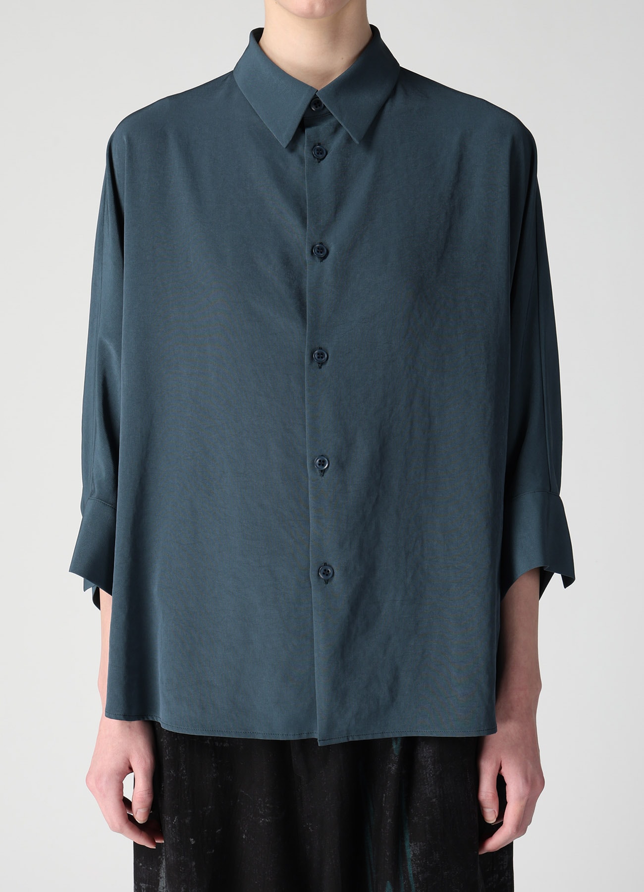 TA/PE CREPE DE CHINE HALF SLEEVE CAPE SHIRT