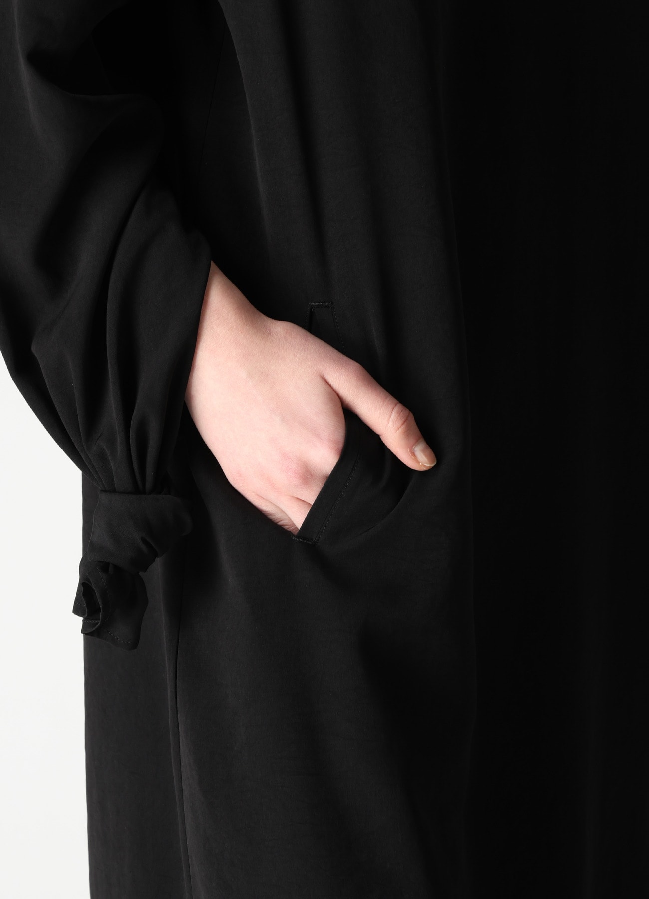 TA/PE CREPE DE CHINE KNOT SLEEVE DRESS
