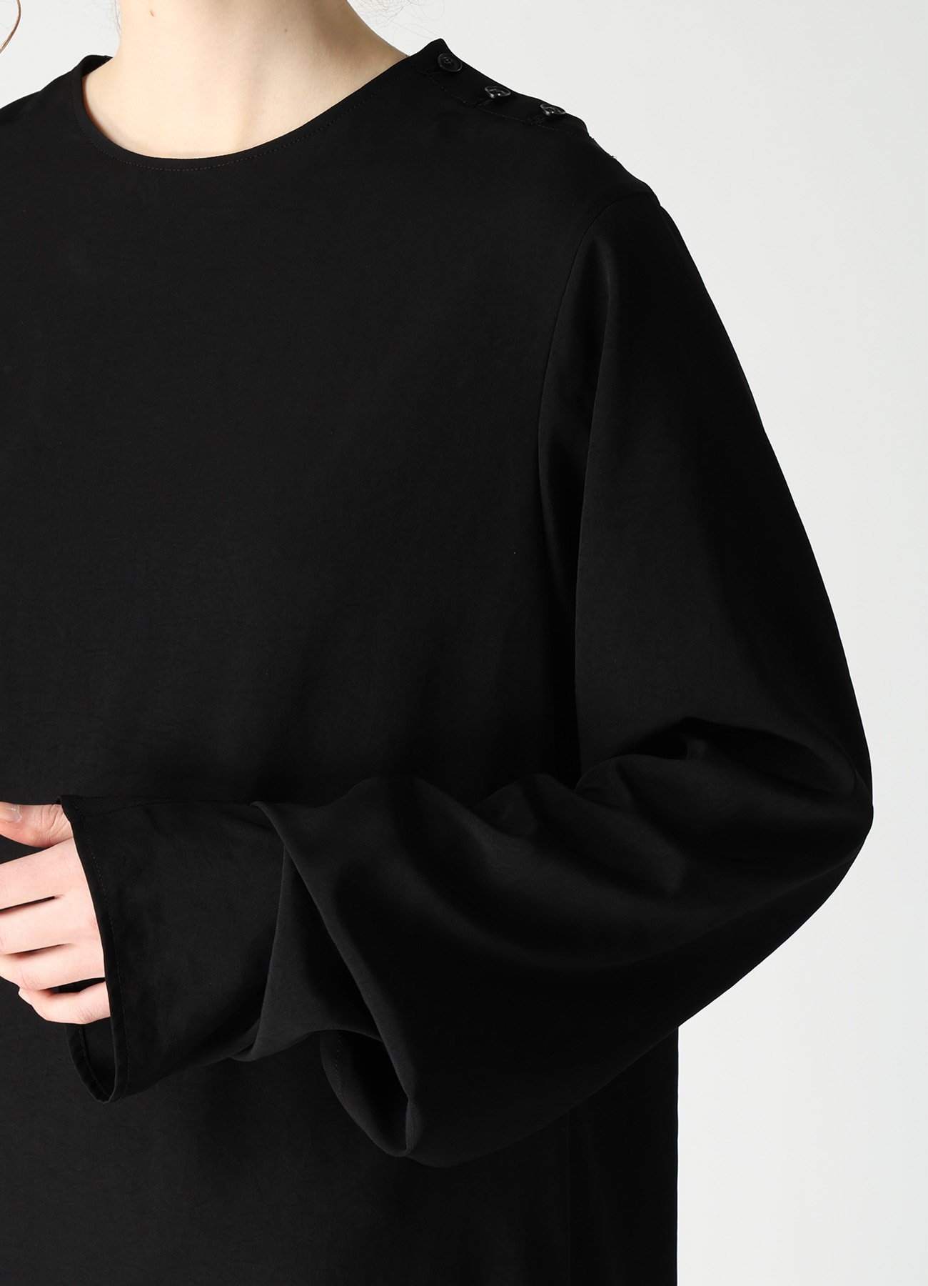 TA/PE CREPE DE CHINE KNOT SLEEVE DRESS
