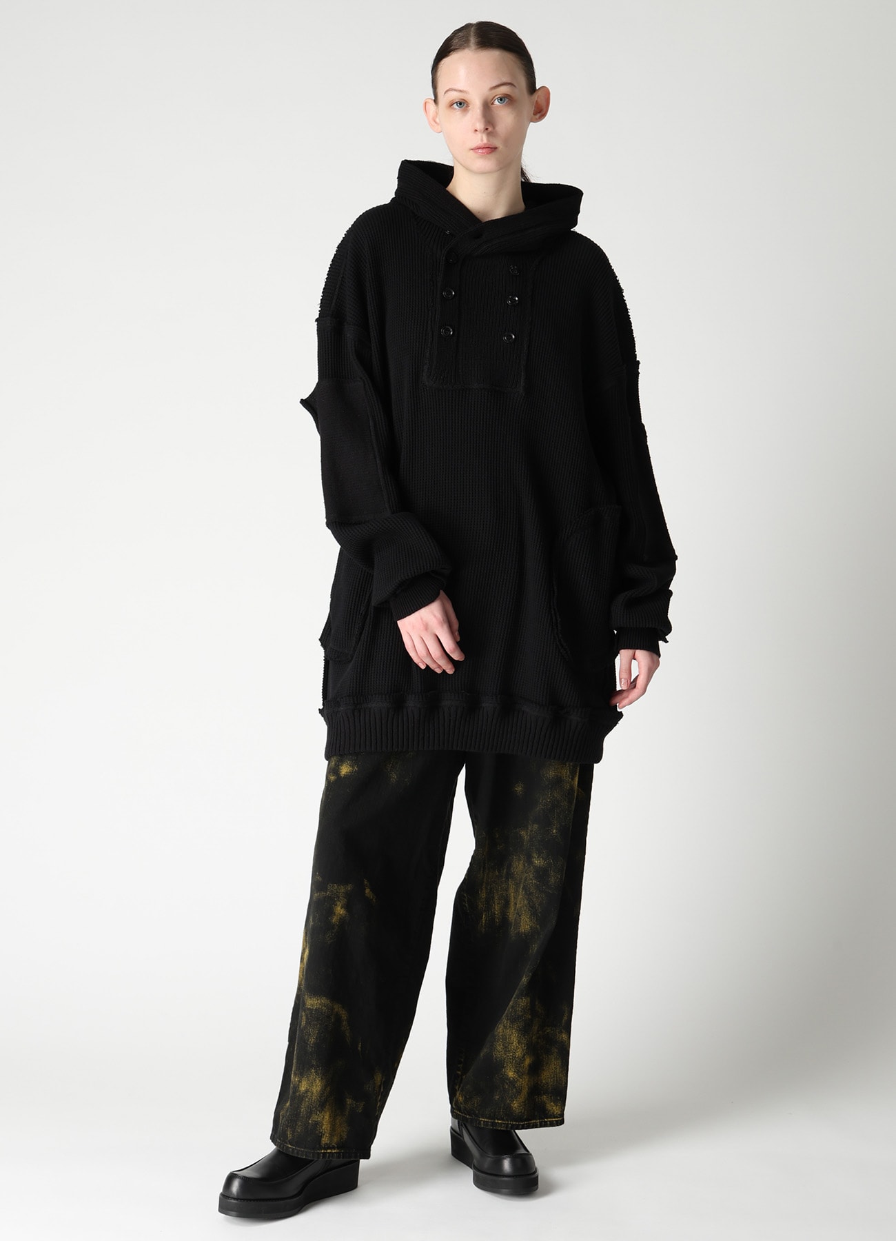 WAFFLE HOODED PULLOVER