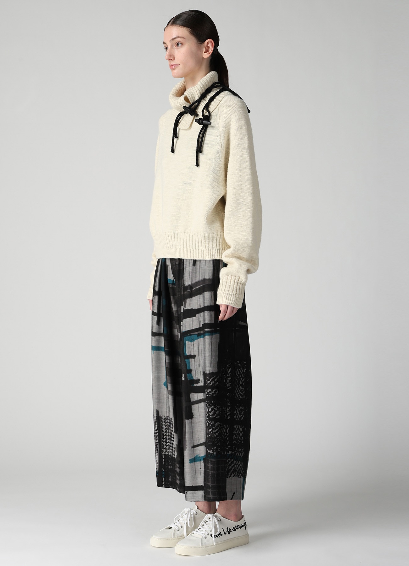 JERSEY TOGGLE BUTTON PULLOVER