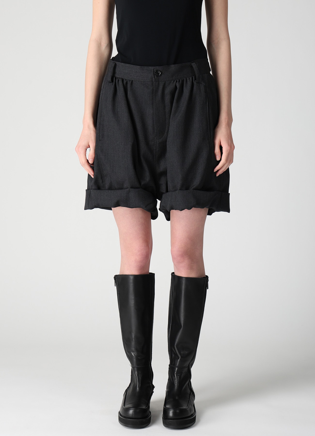 WOOL GABARDINE BALLOON SHORT PANTS