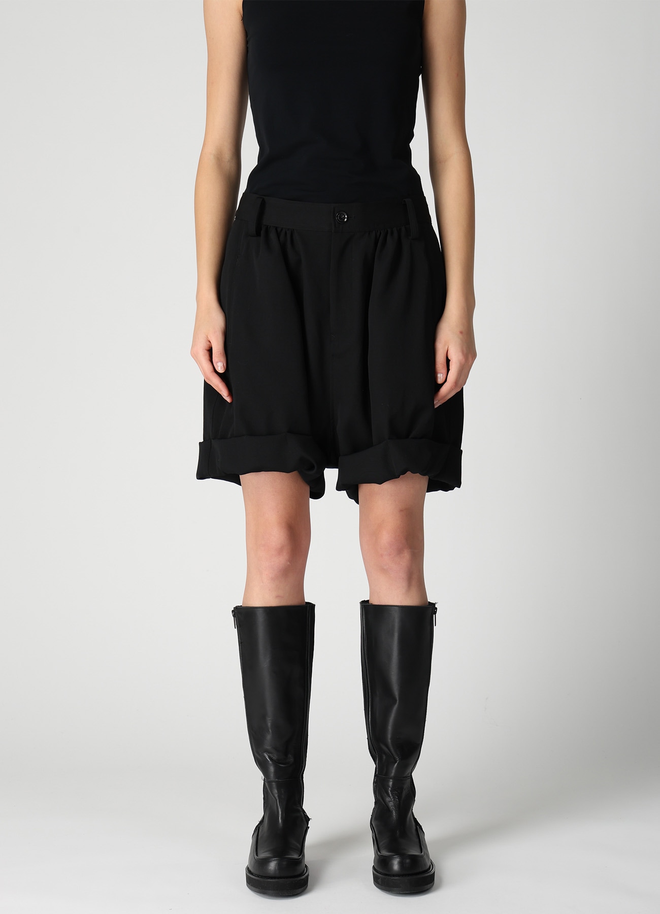WOOL GABARDINE BALLOON SHORT PANTS