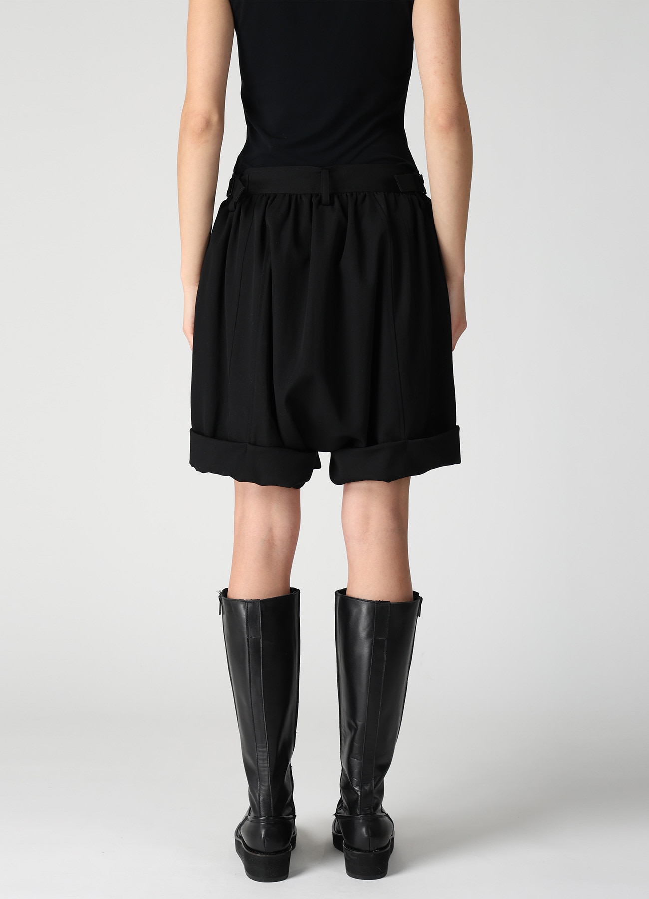 WOOL GABARDINE BALLOON SHORT PANTS