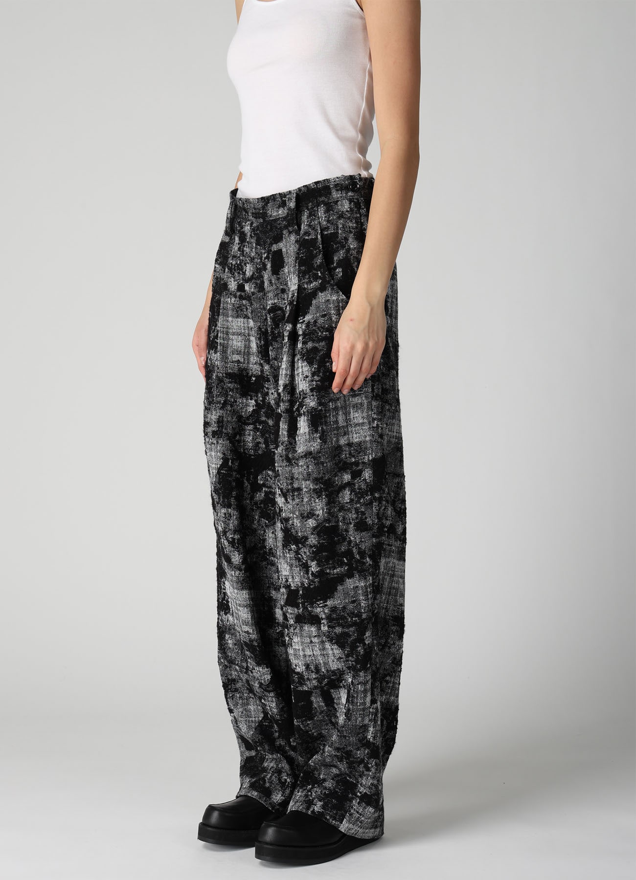 MOHAIR FADED PLAID JACQUARD SINGLE TUCK SIDE OPEN PANTS