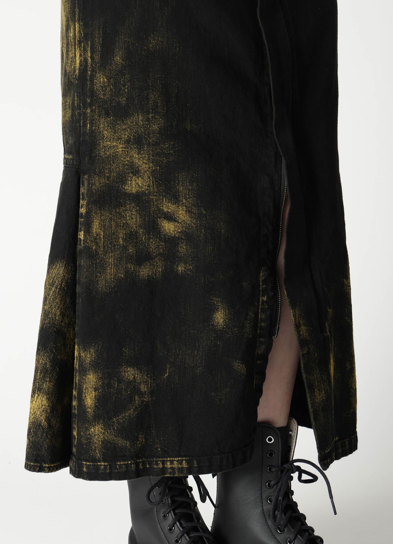 8OZ DENIM BLEACHED OVERDYE FLARE SKIRT