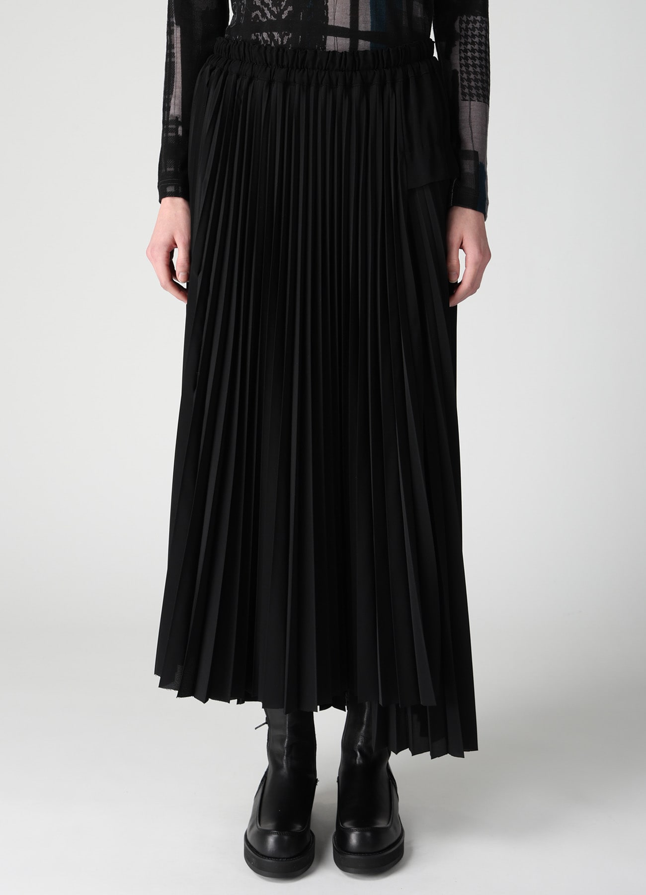 POLYESTER CREPE DE CHINE PLEATED SKIRT