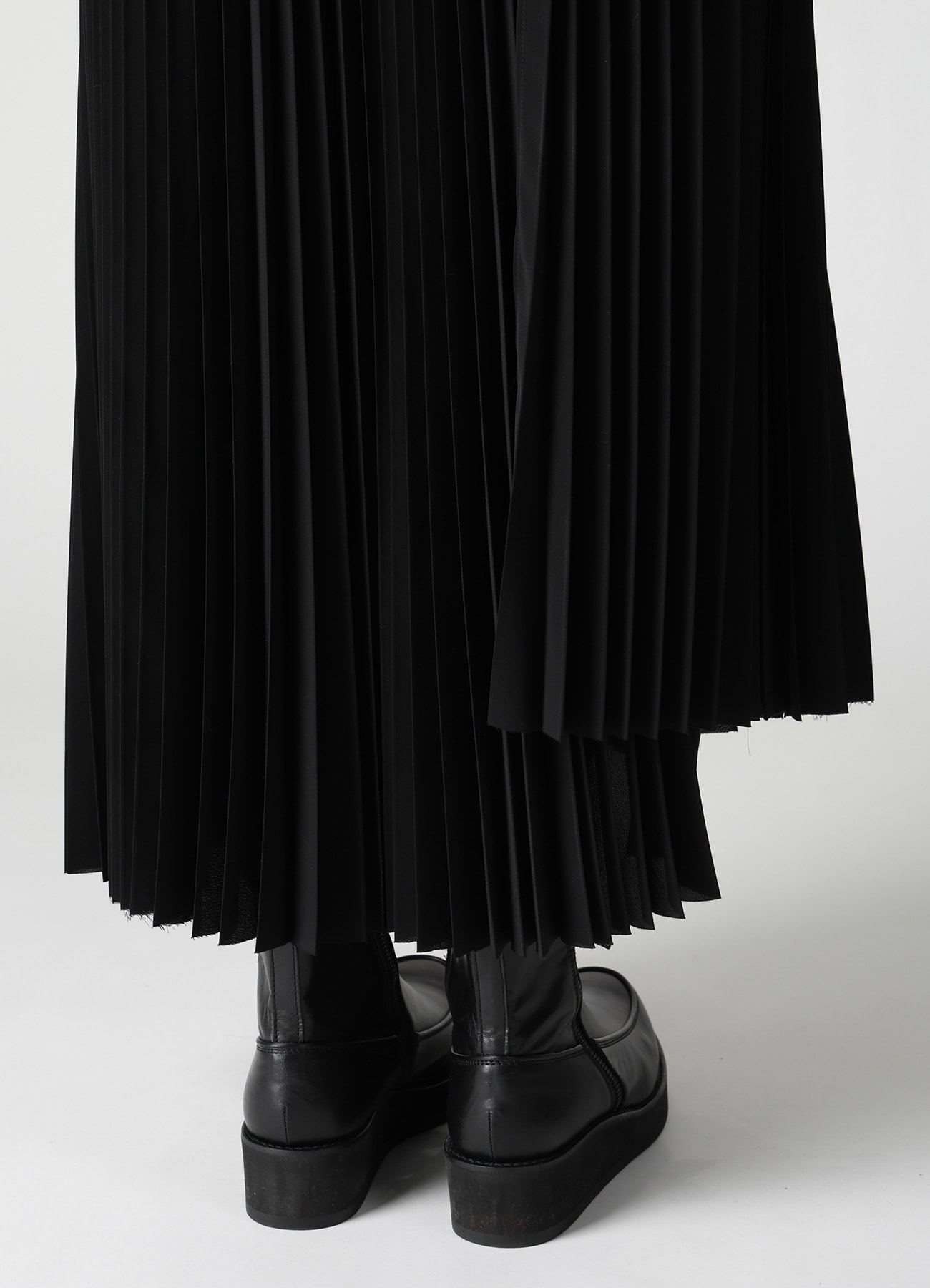 POLYESTER CREPE DE CHINE PLEATED SKIRT