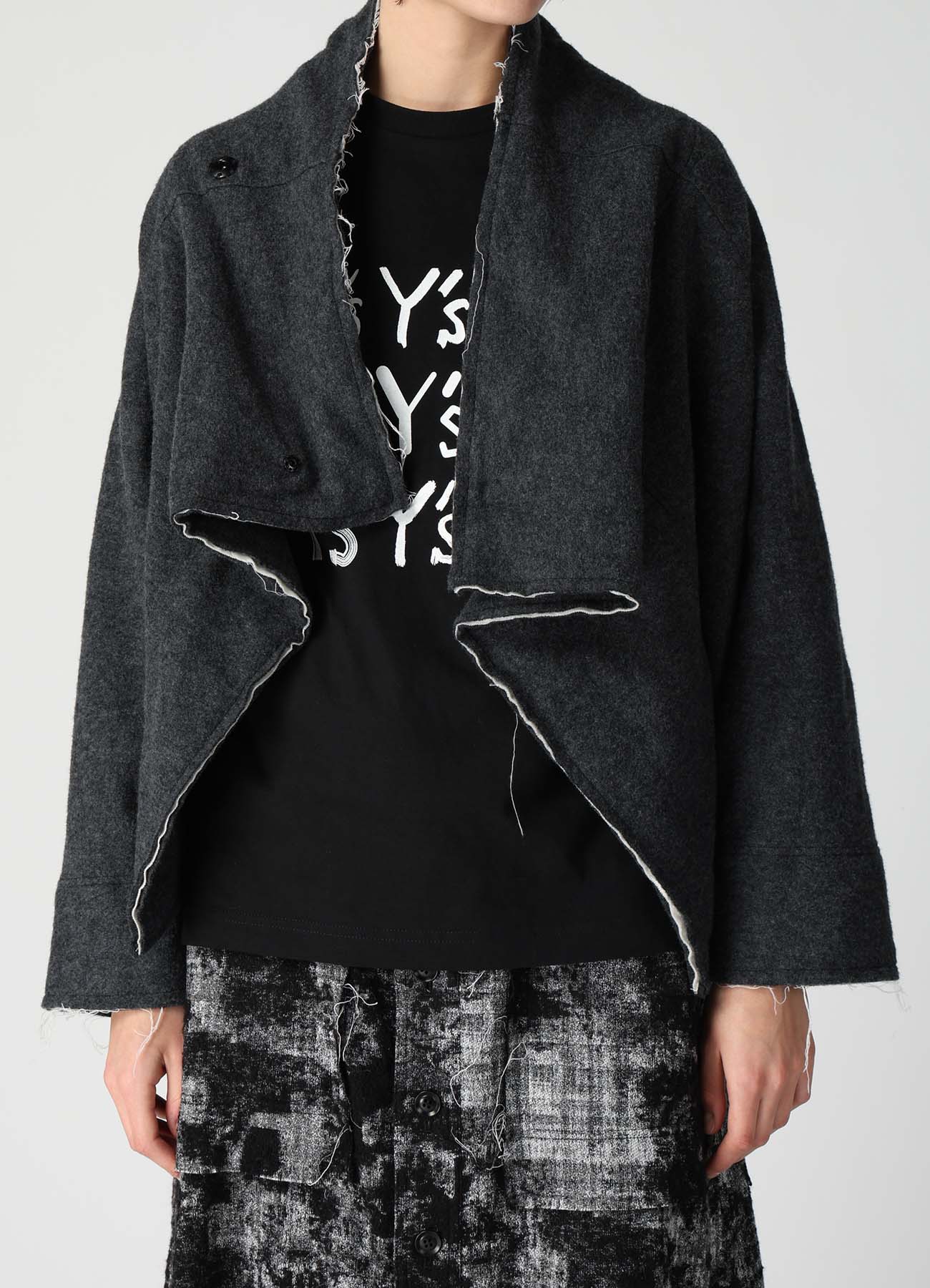COMPRESSED PILE ASYMMETERIC RAGLAN JACKET