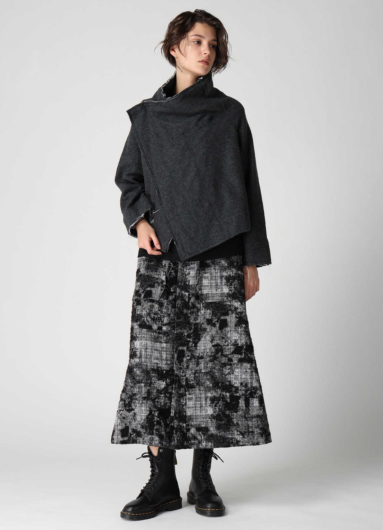 COMPRESSED PILE ASYMMETERIC RAGLAN JACKET