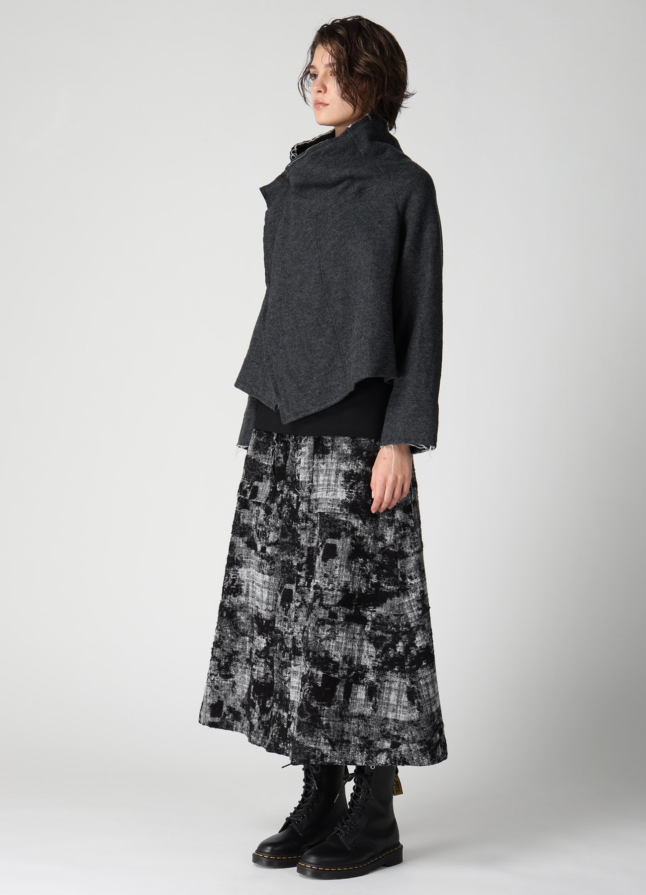 COMPRESSED PILE ASYMMETERIC RAGLAN JACKET