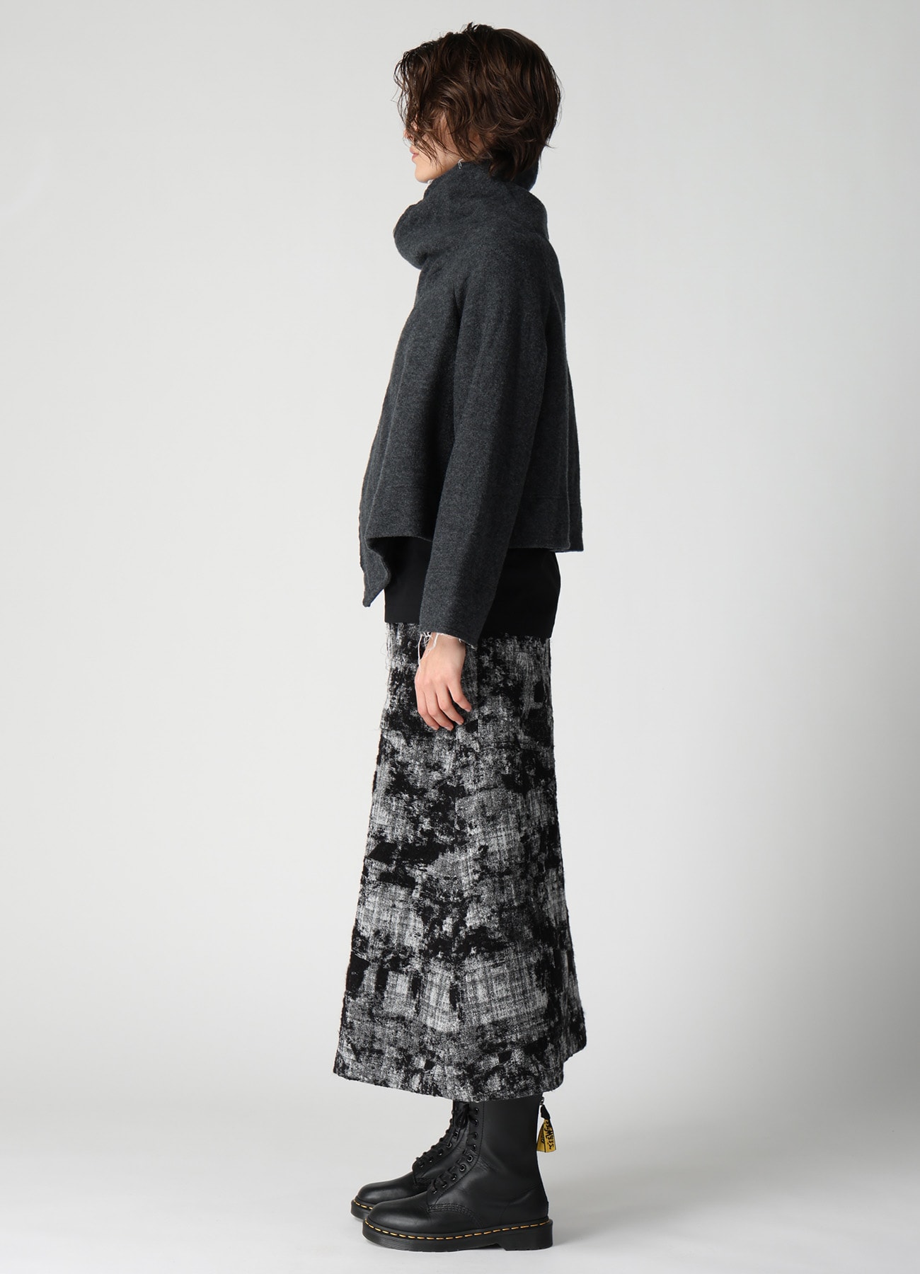 COMPRESSED PILE ASYMMETERIC RAGLAN JACKET