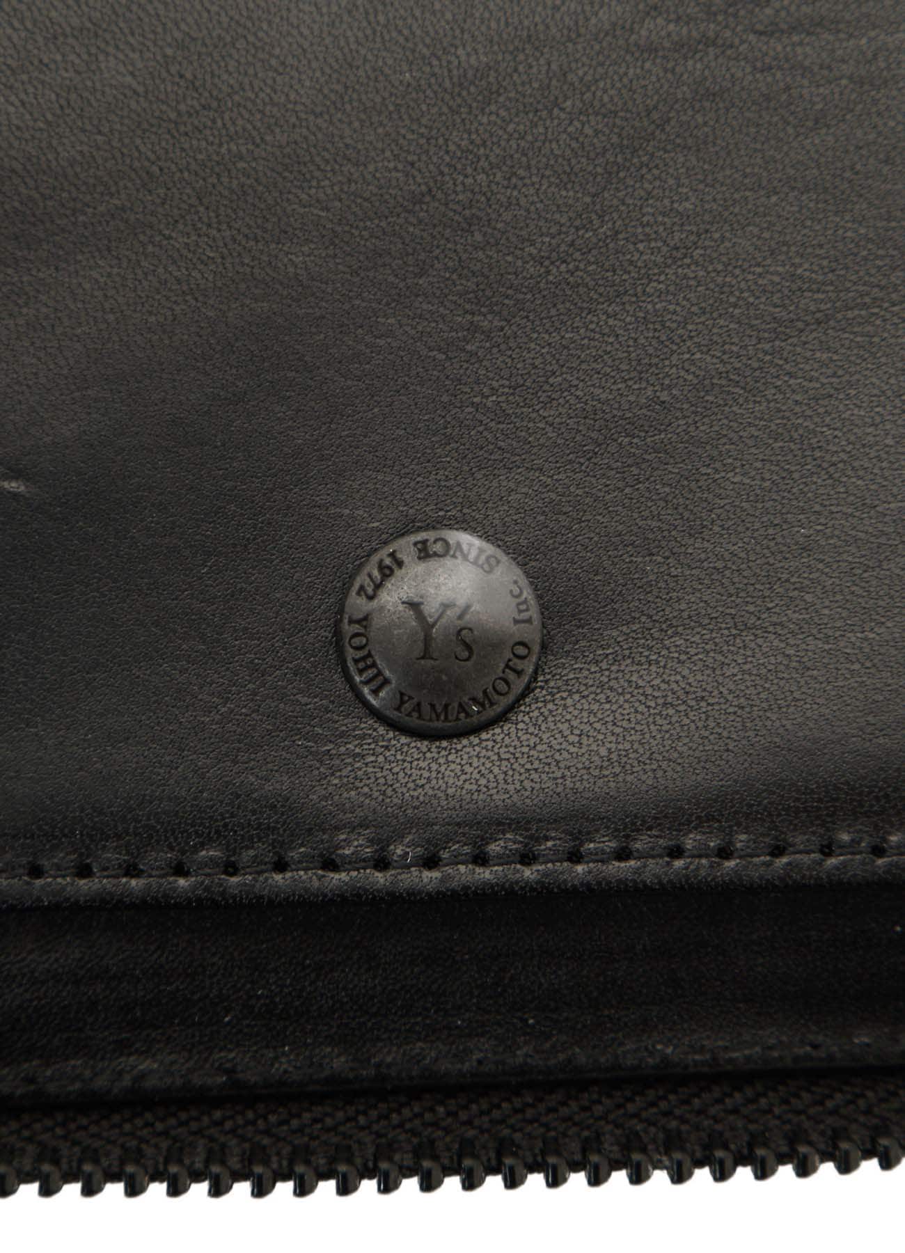 SEMI MATTE LEATHER RANDOM STITCH TRI-FOLD WALLET