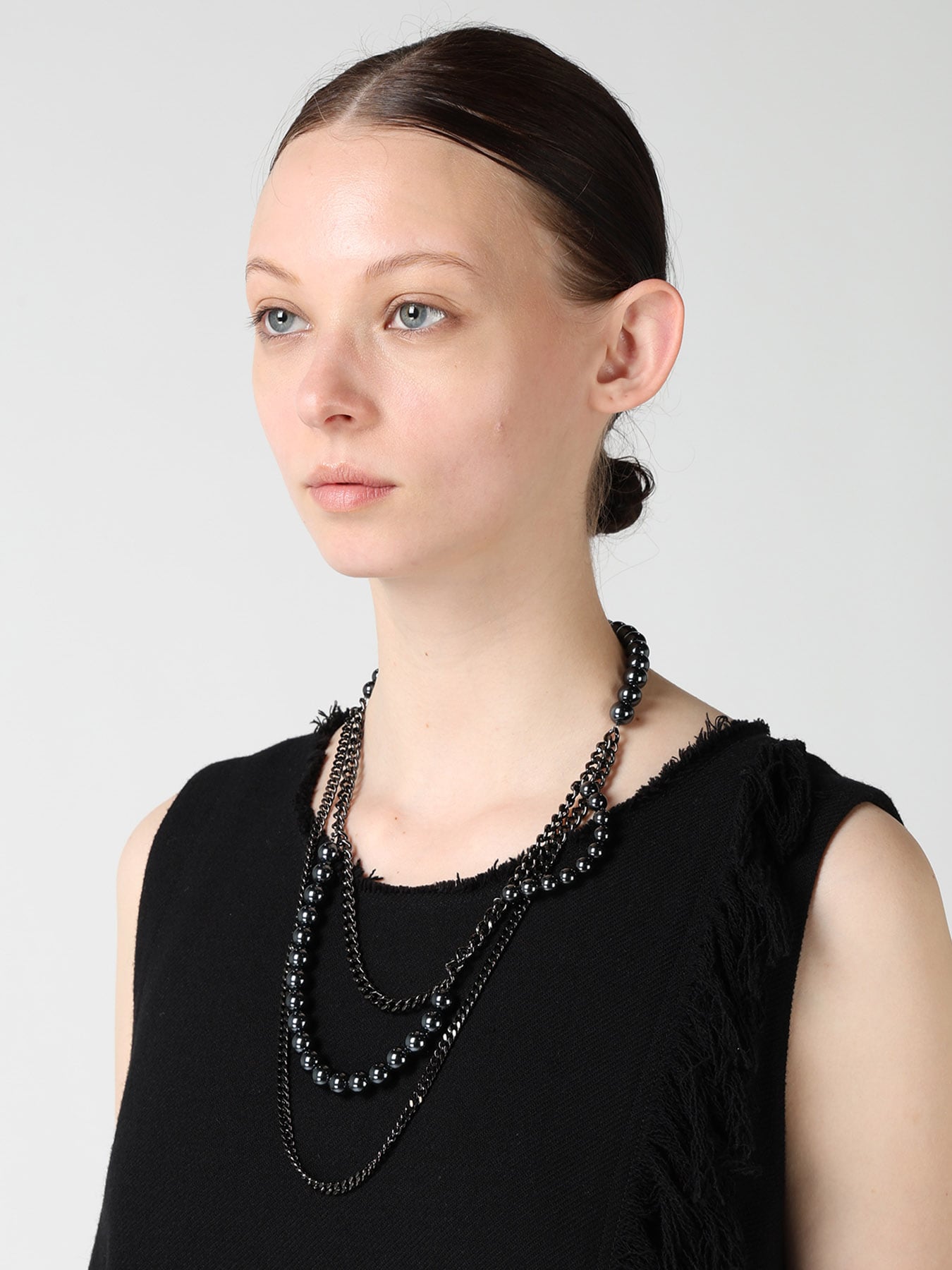 PEARL AND CHAIN NECKLACE