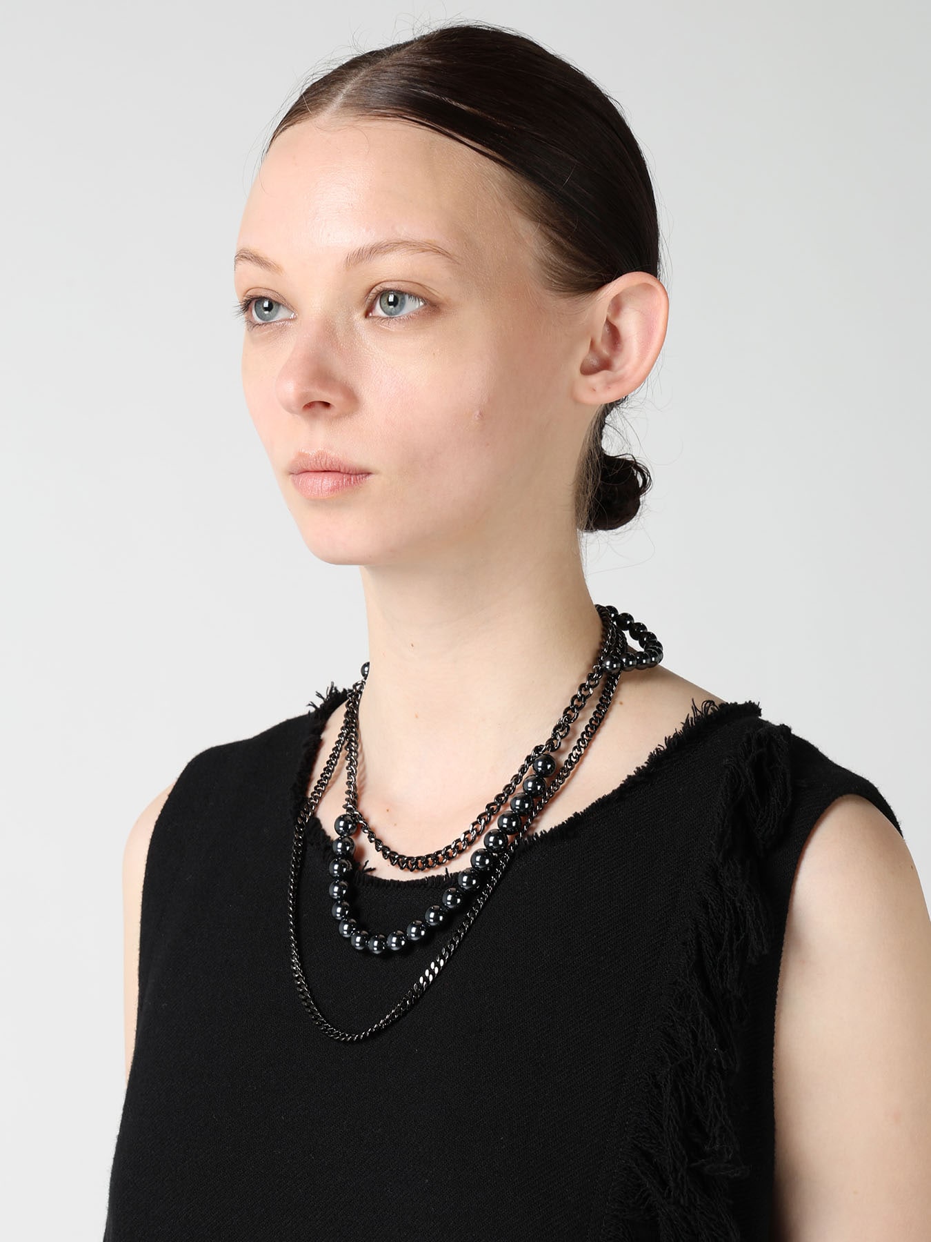PEARL AND CHAIN NECKLACE