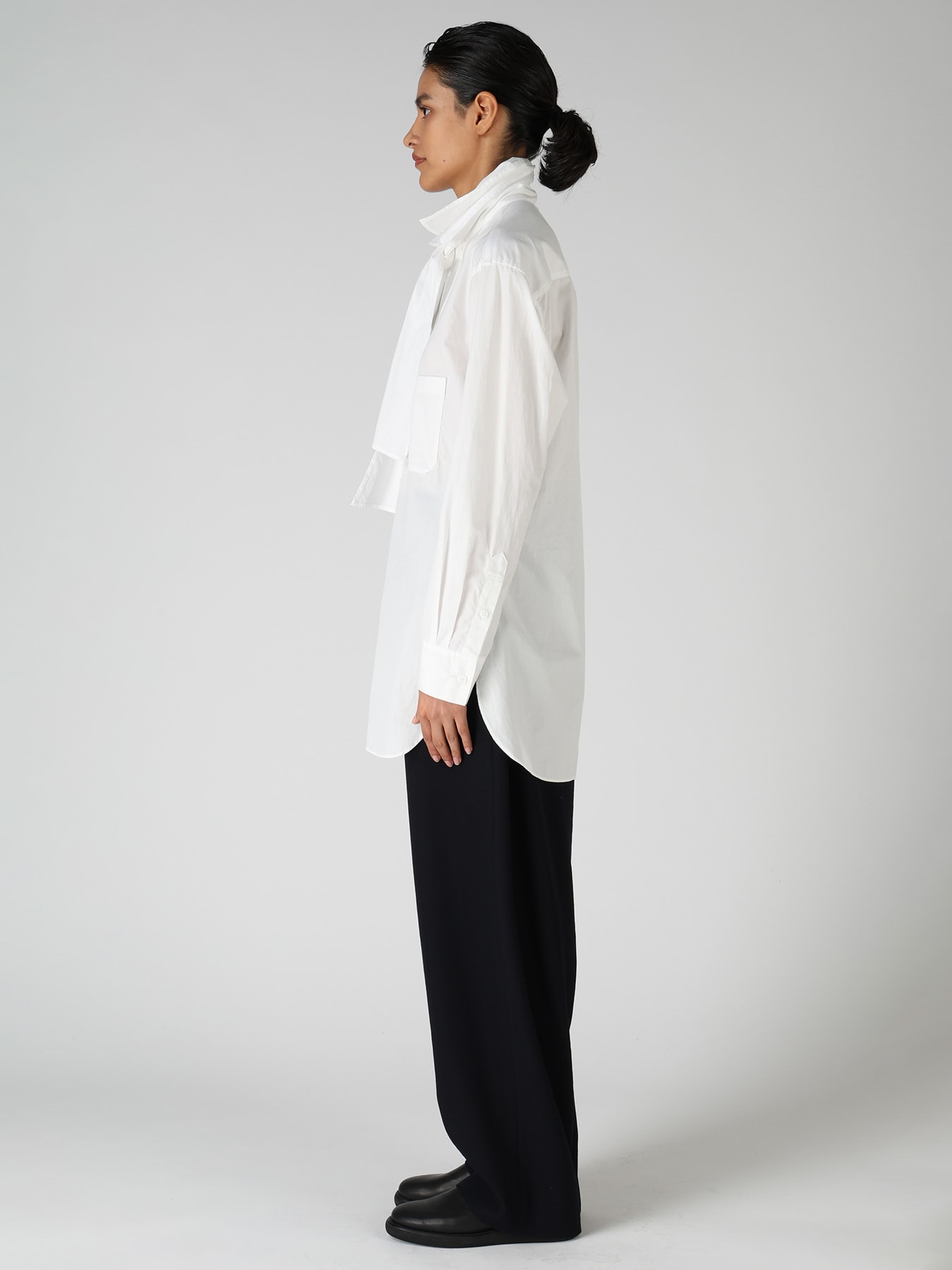 100/2 COTTON BROAD BOW COLLAR SHIRT