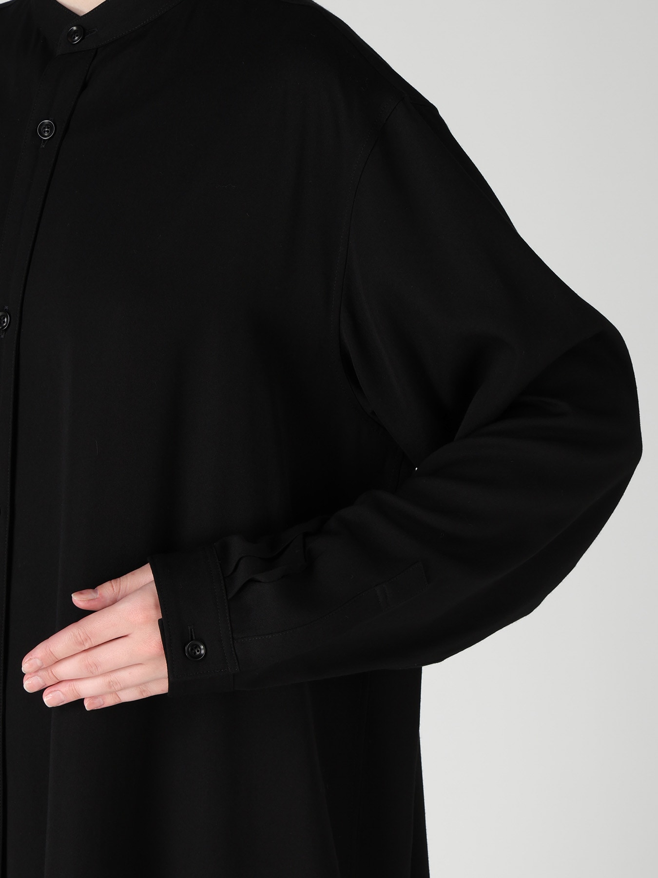 VISCOSE/TRIACETATE BLEND STAND COLLAR ASYMMETRIC BLOUSE