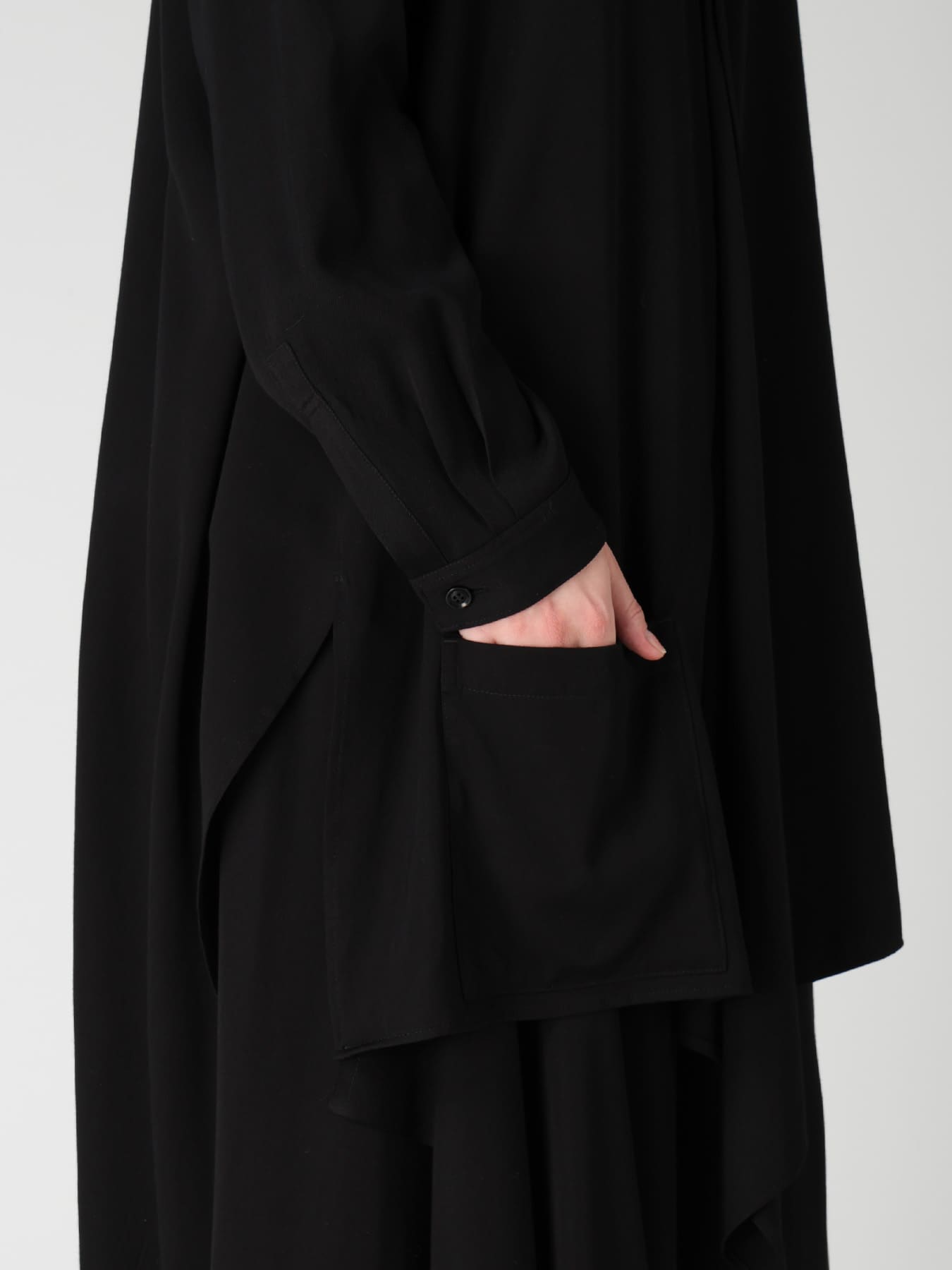 VISCOSE/TRIACETATE BLEND STAND COLLAR ASYMMETRIC BLOUSE