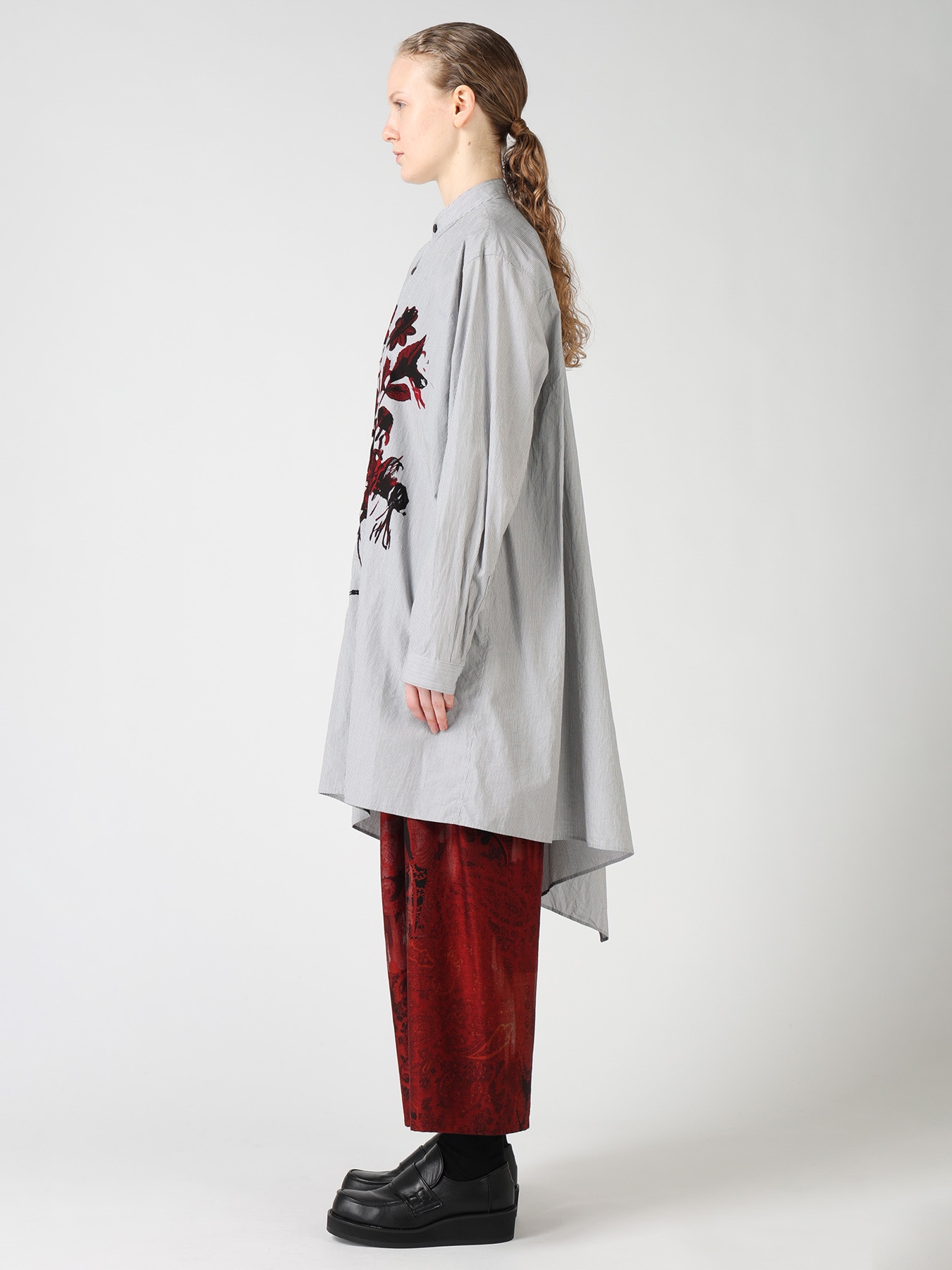 "I WANT TO SEE" STAND COLLAR ASYMMETRIC BLOUSE