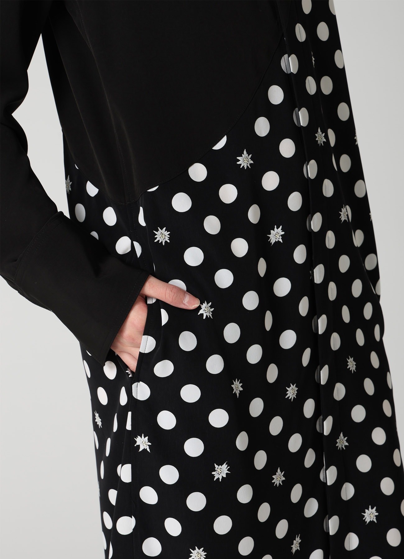DOT FLOWER PRINT PANEL BLOUSE