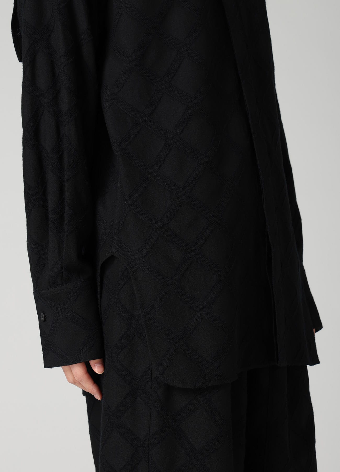 PLAID JACQUARD LARGE COLLAR BLOUSE