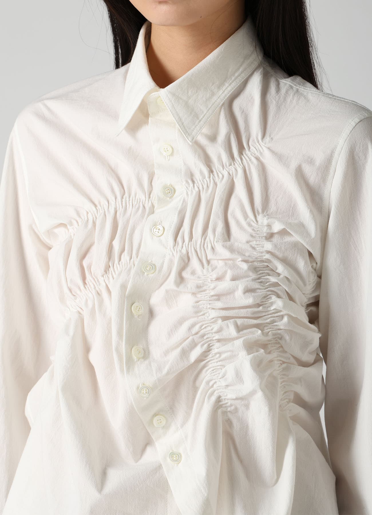 HARD-TWIST DOWNPROOF RANDOM GATHERED BLOUSE