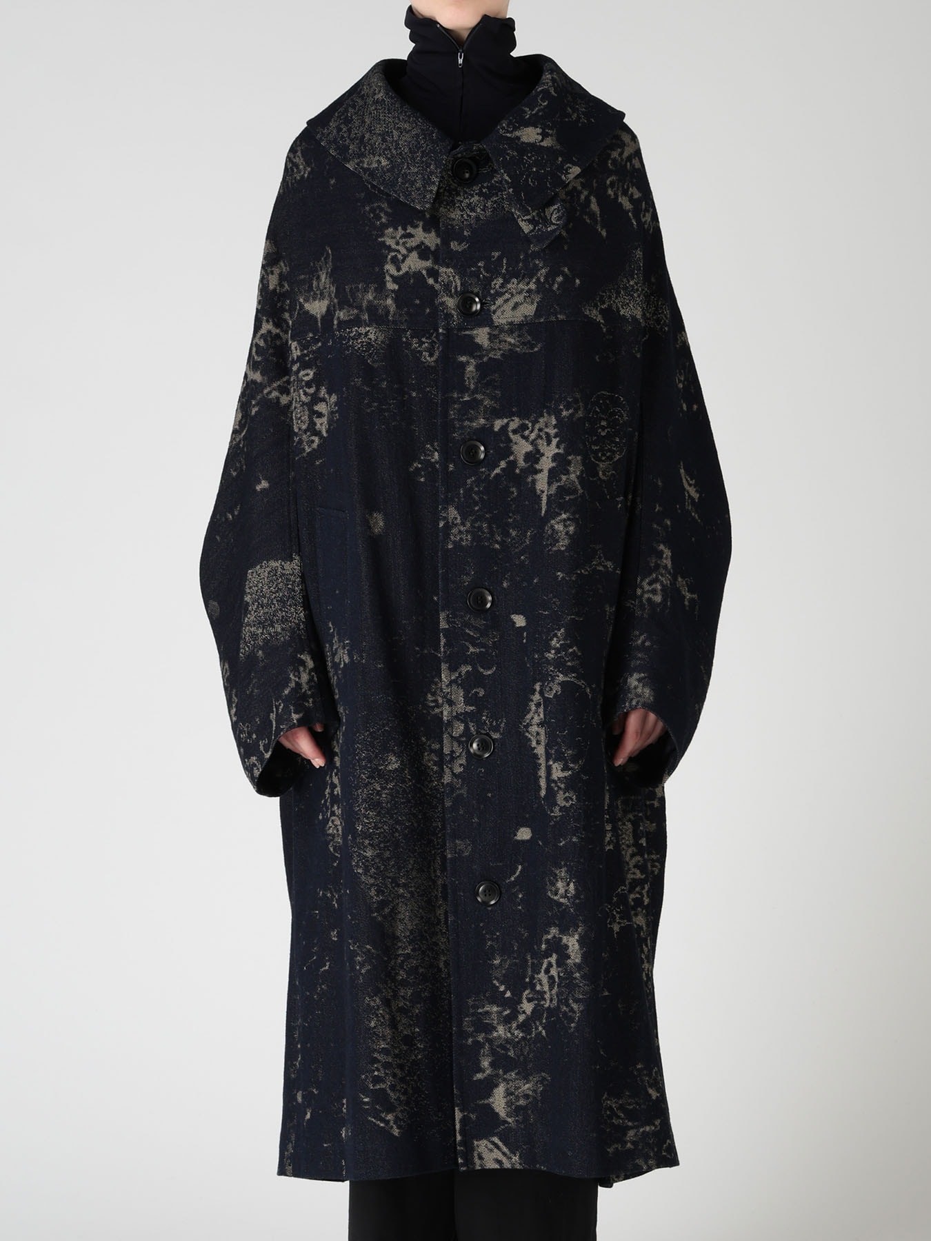 DENIM JACQUARD ARRANGED SLEEVE COAT