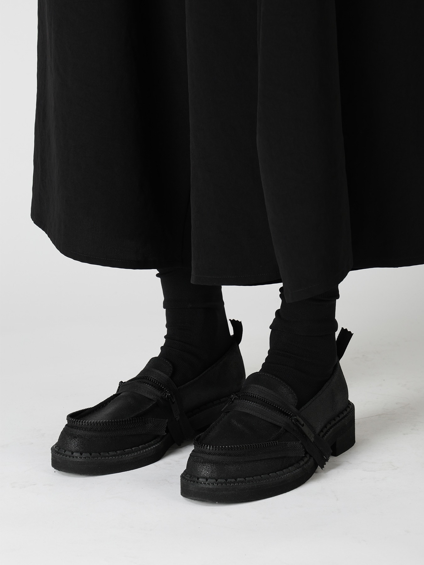 VINTAGE LEATHER ZIP LOAFERS
