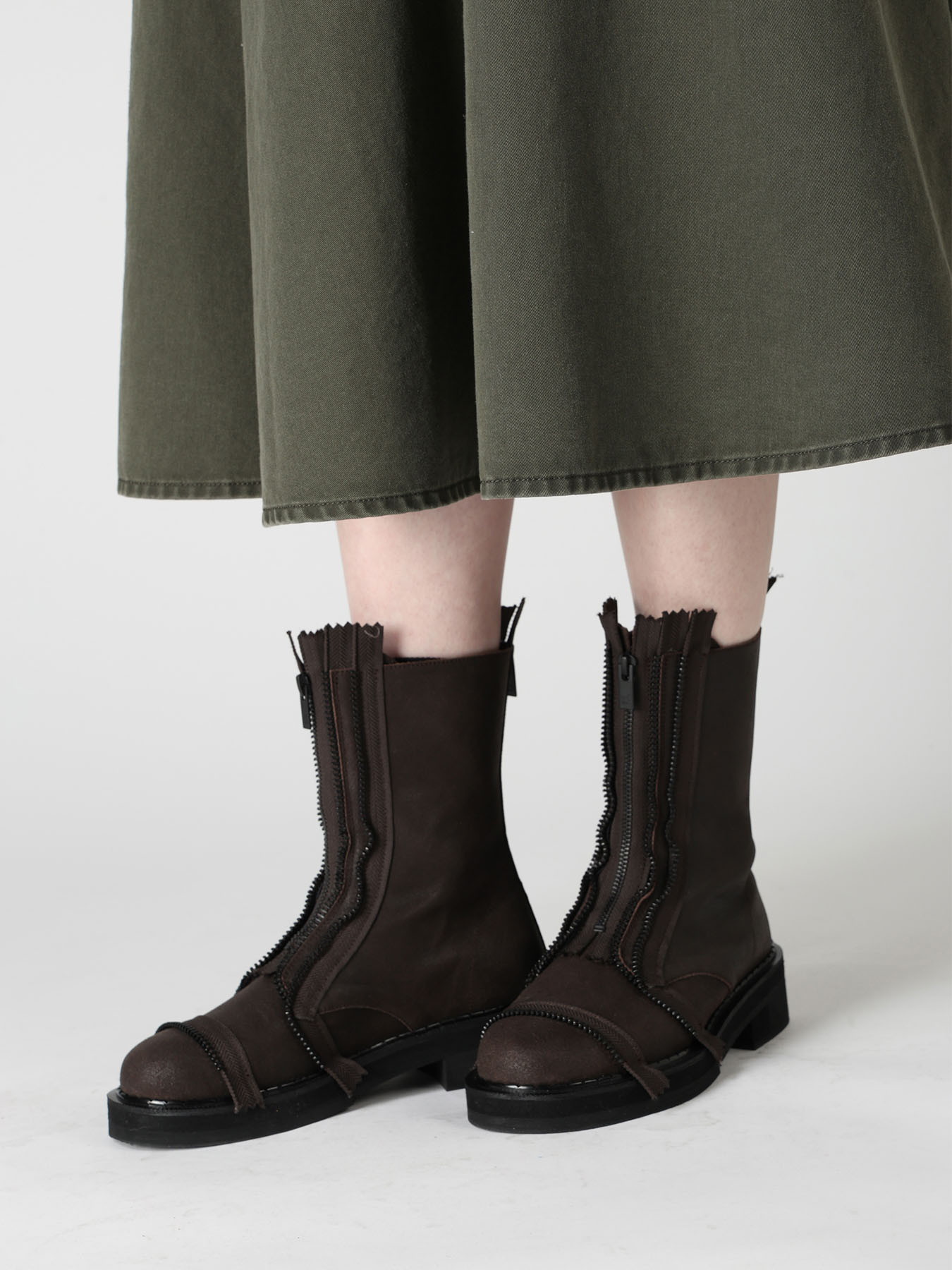 VINTAGE LEATHER ZIP BOOTS