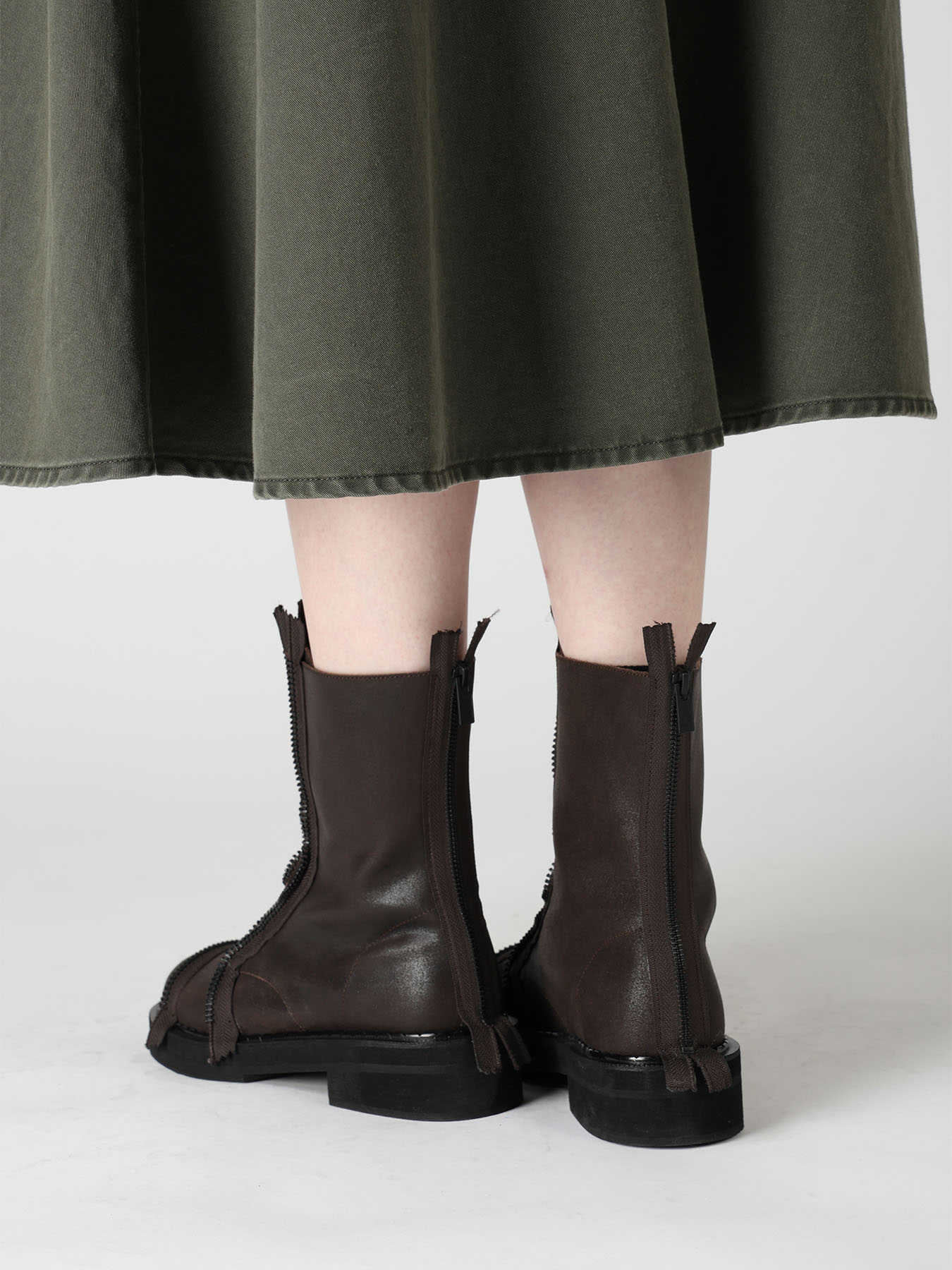 VINTAGE LEATHER ZIP BOOTS