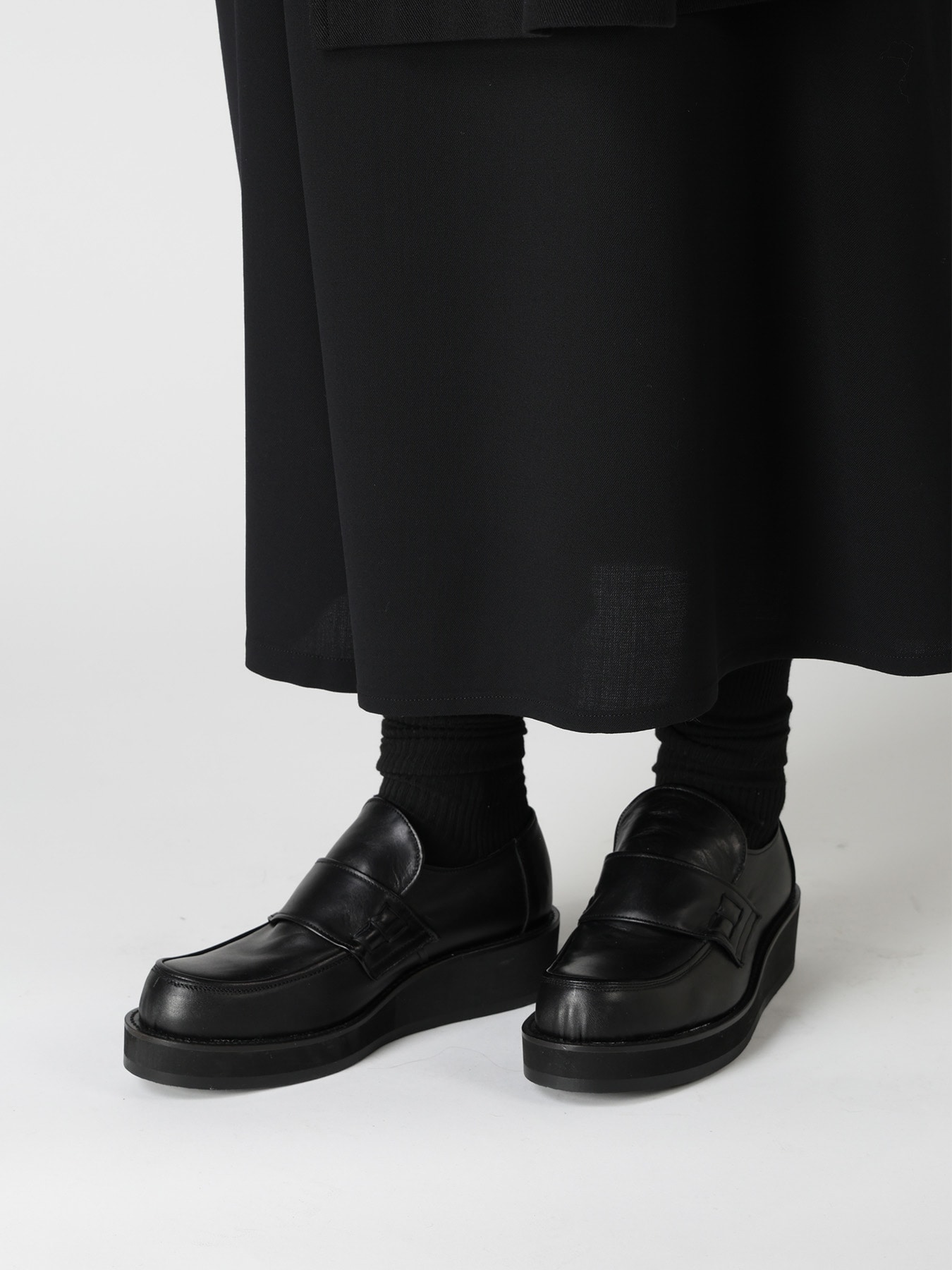 SMOOTH LEATHER PLATFORM LOAFERS