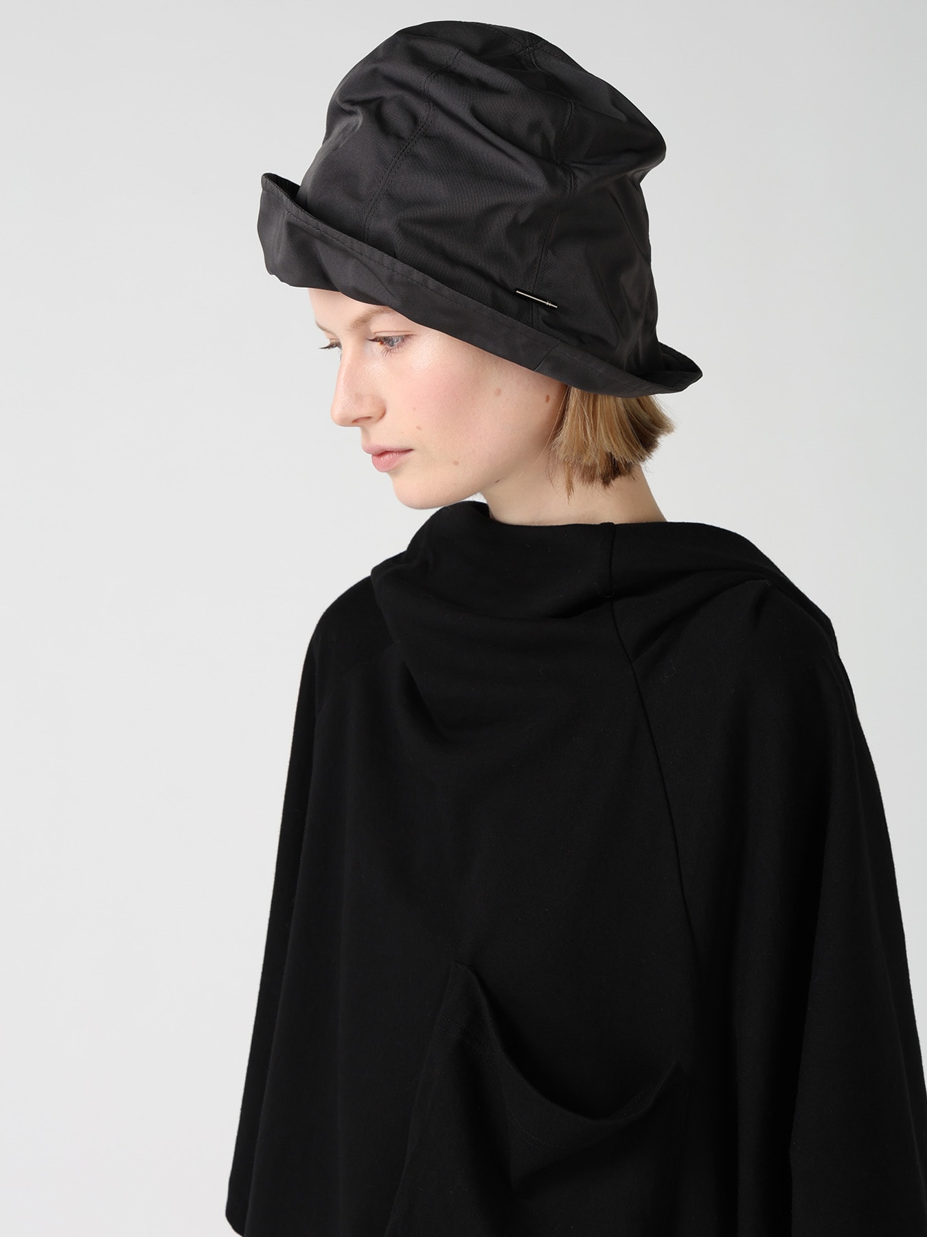 POLYESTER 6-PANEL HAT