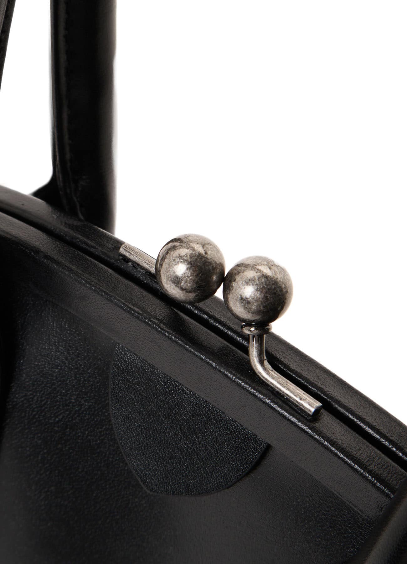 SEMI GLOSS OIL LEATHER CLASP HANDBAG