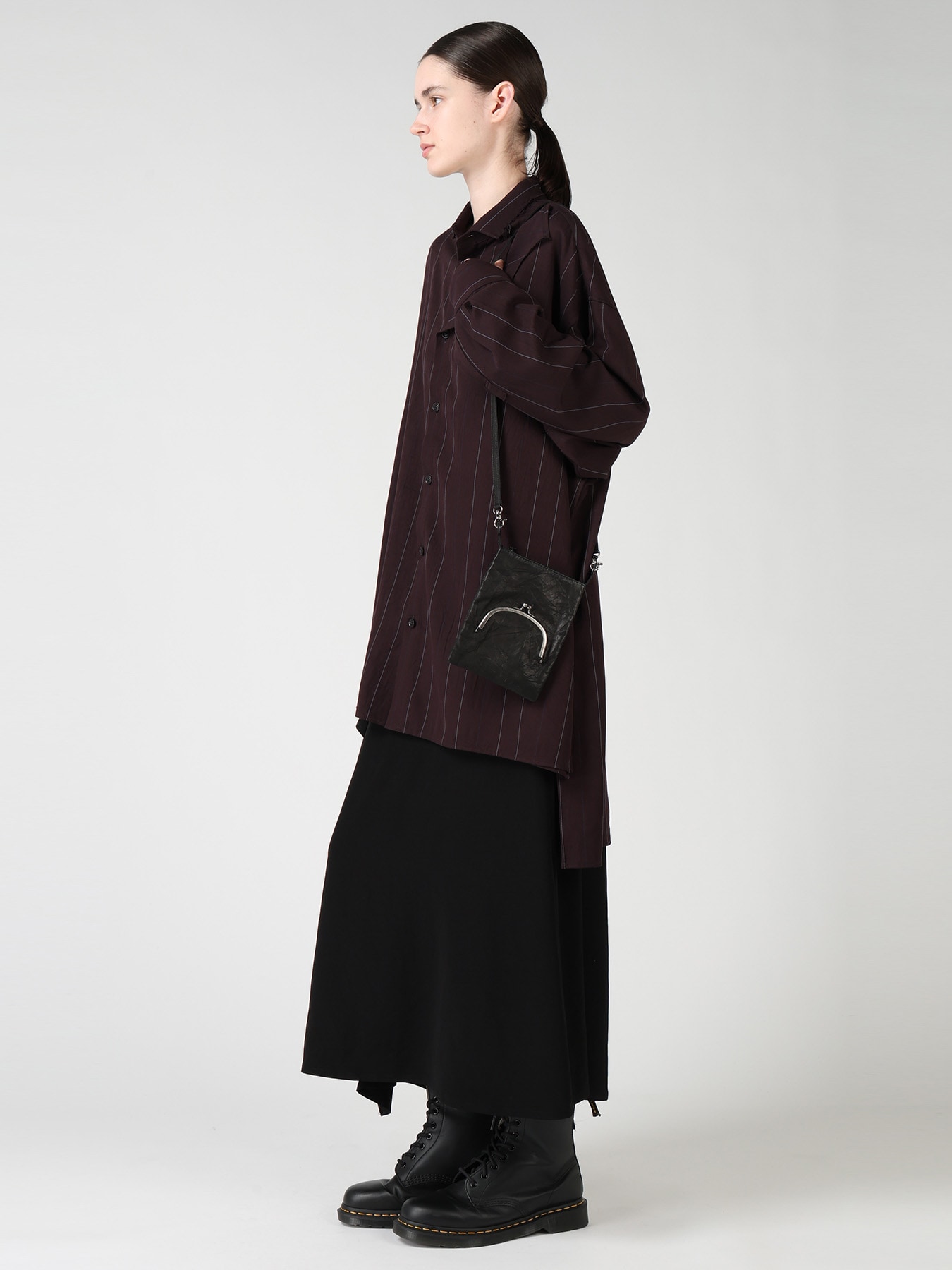 SOFT LEATHER METAL CLASP POCKET SHOULDER