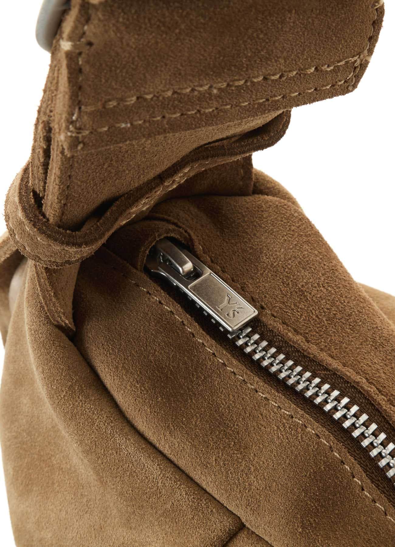 HEAVY VELOUR GYOZA-STYLE BAG