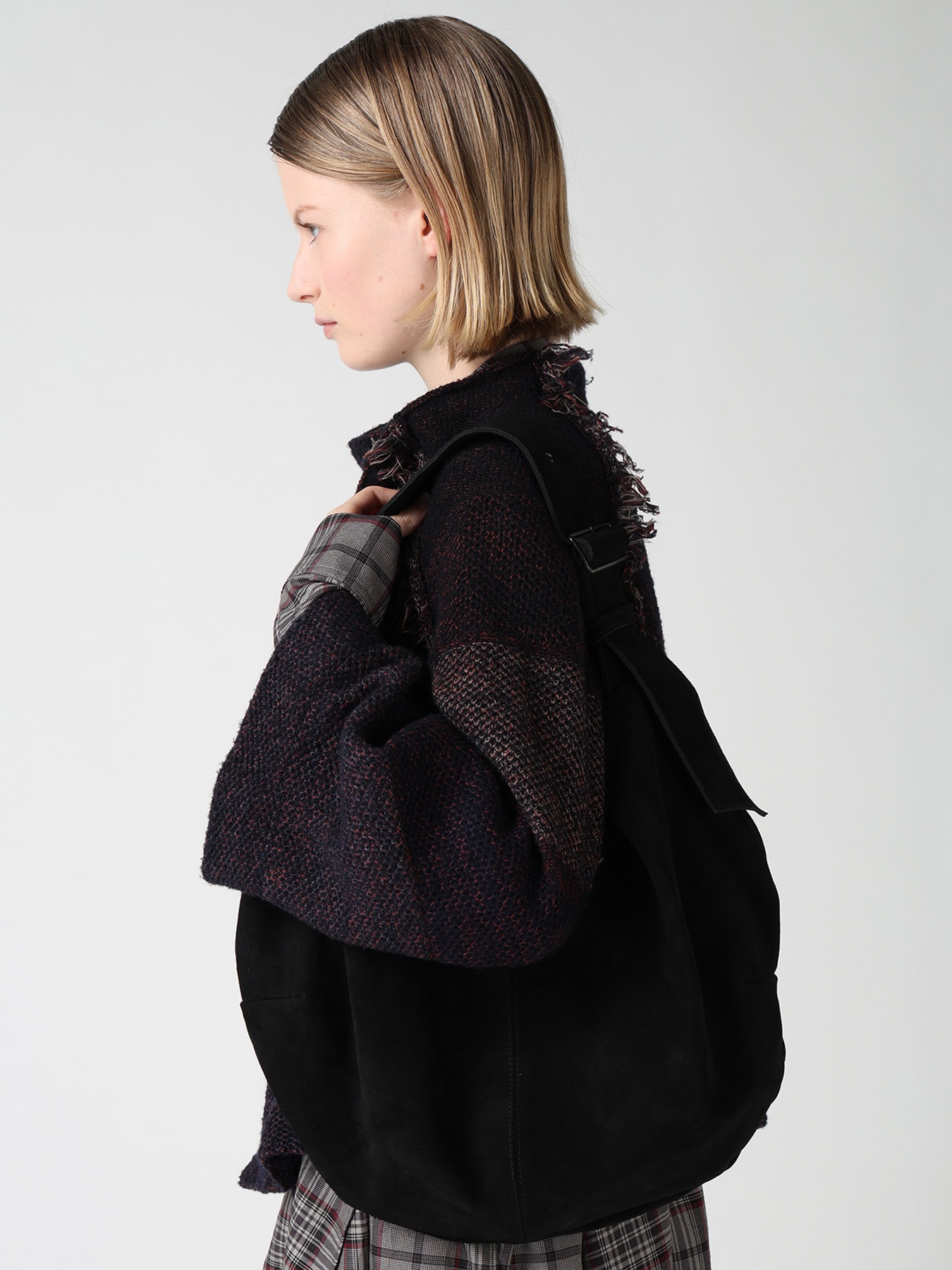 HEAVY VELOUR GYOZA-STYLE BAG