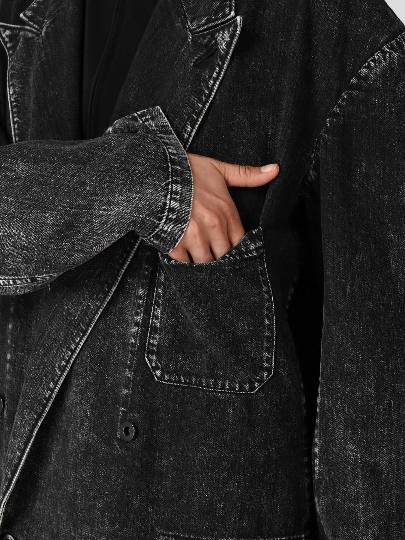 8OZ DENIM CHEMICAL WASH PEAKED LAPEL JACKET