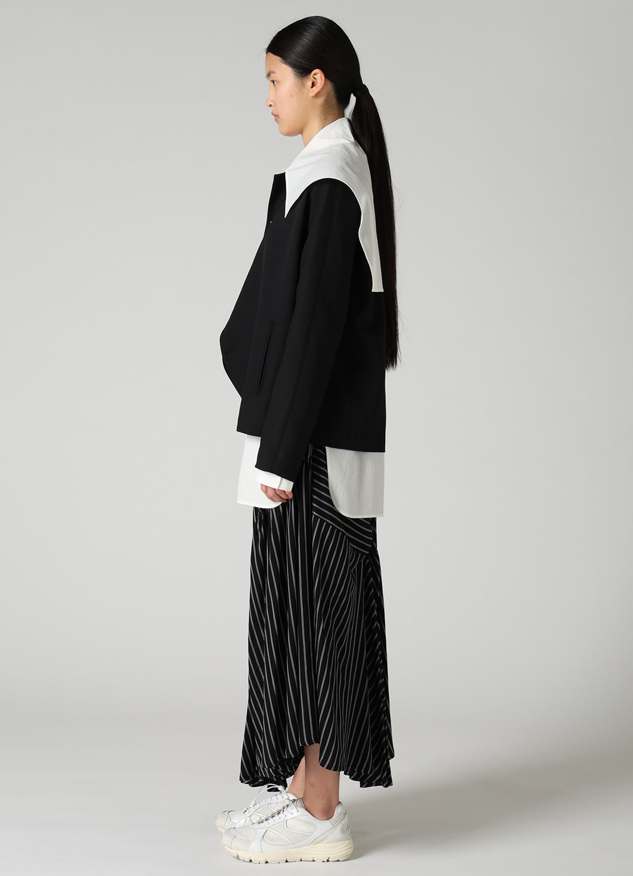 WOOL GABARDINE COLLARLESS JACKET