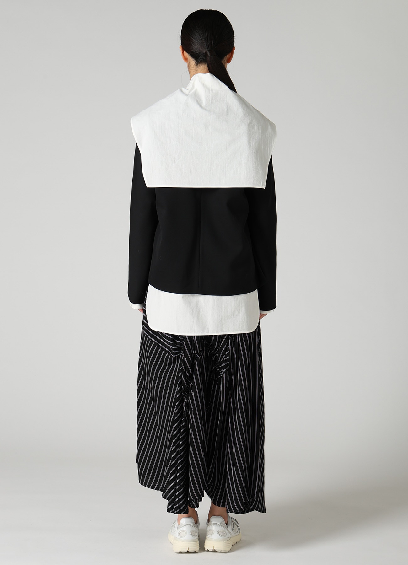 WOOL GABARDINE COLLARLESS JACKET