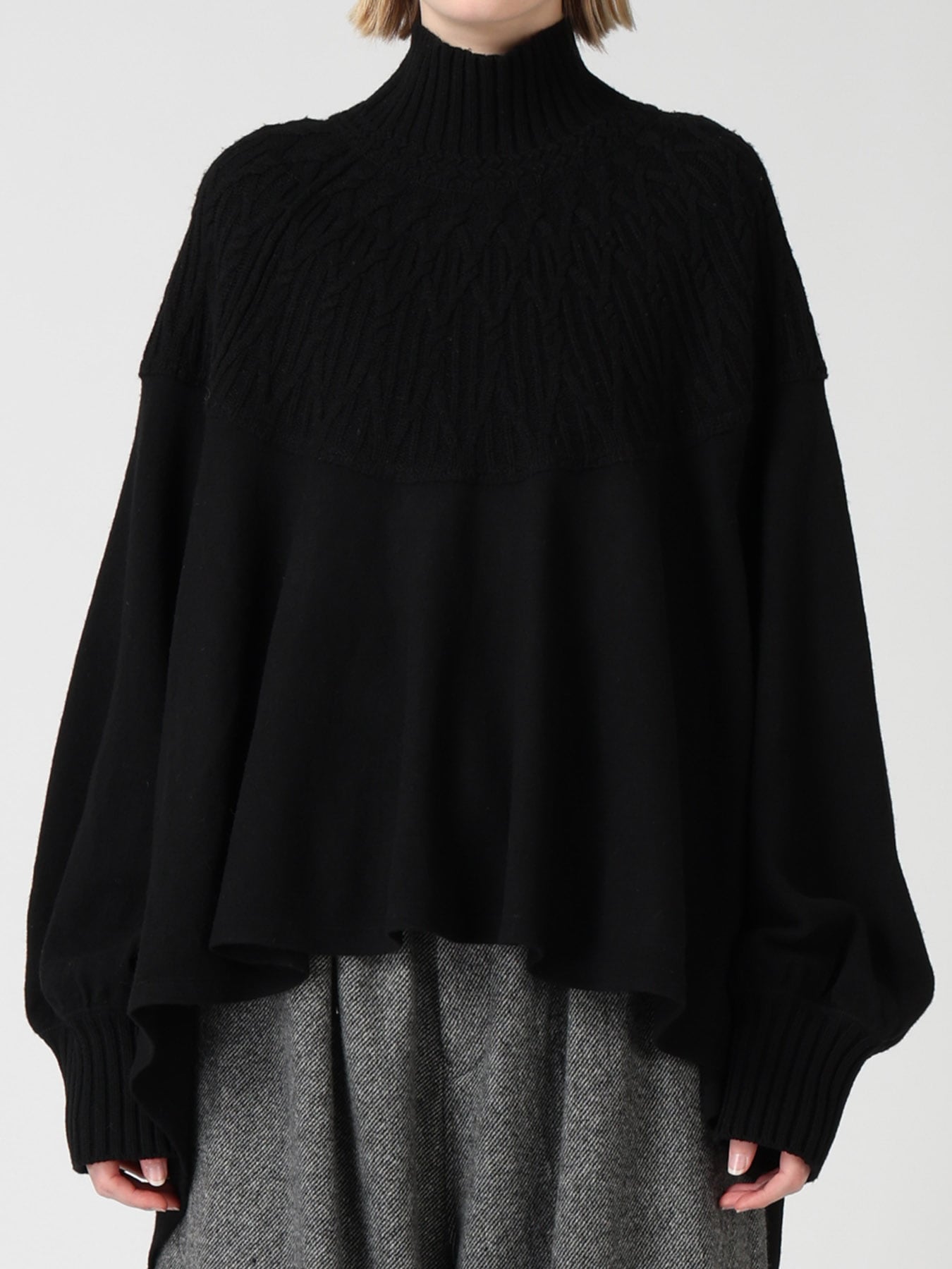 ROUND YOKE HIGH NECK FLARE PULLOVER