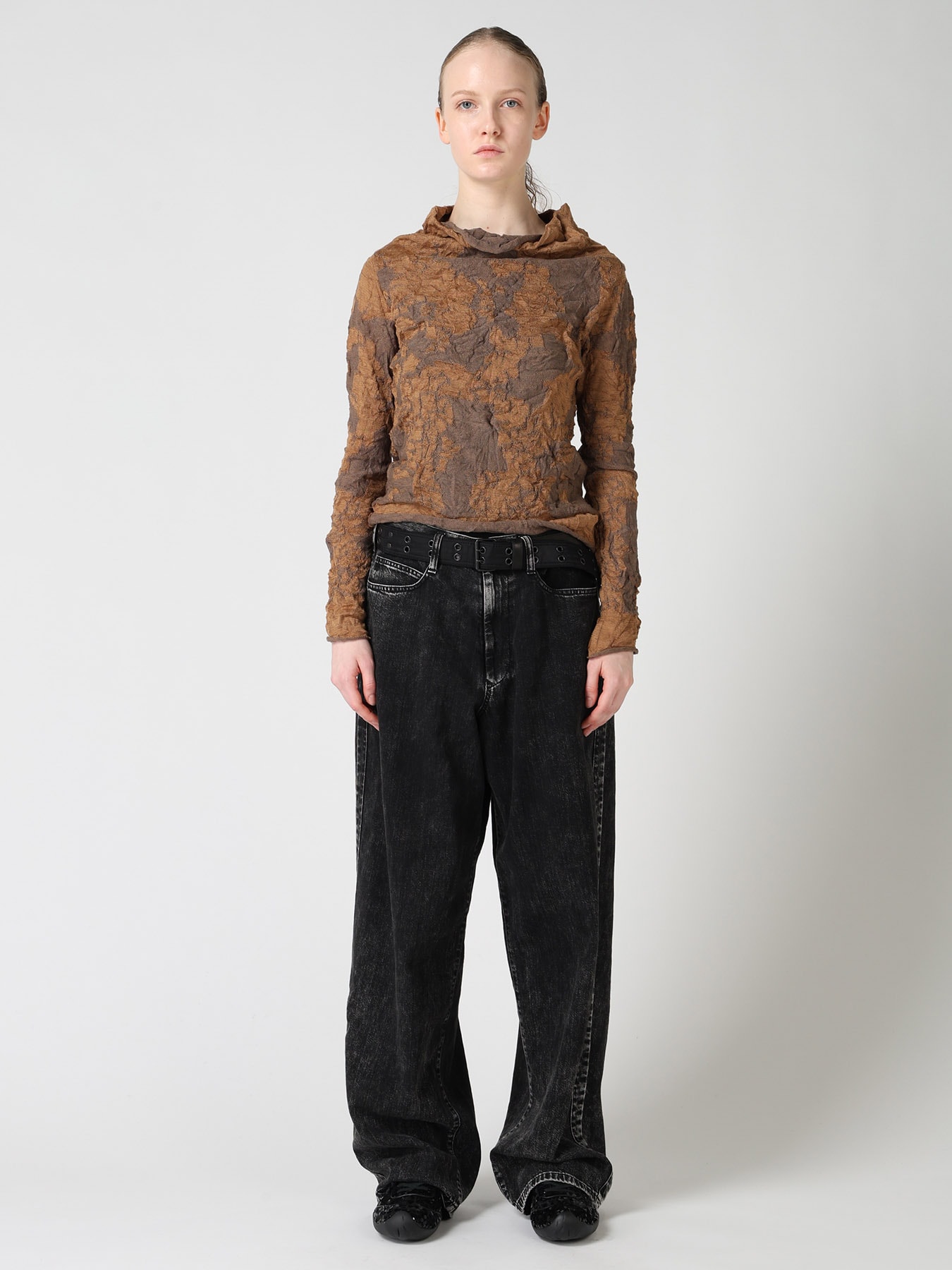 CRACKED PATTERN LINKS OFF NECK PULLOVER
